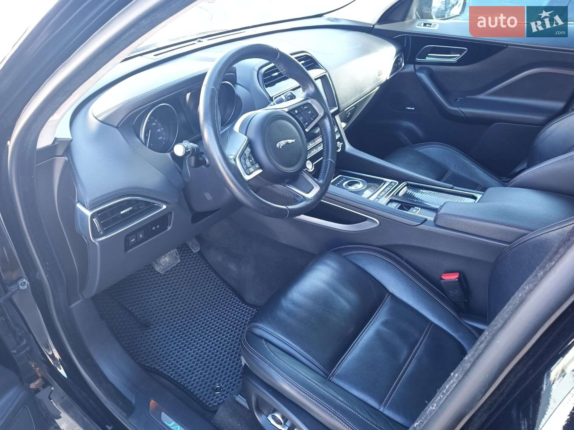 Jaguar F-Pace 2019 VIN SADCK2GX3LA635626 фото оголошення 78 з 80