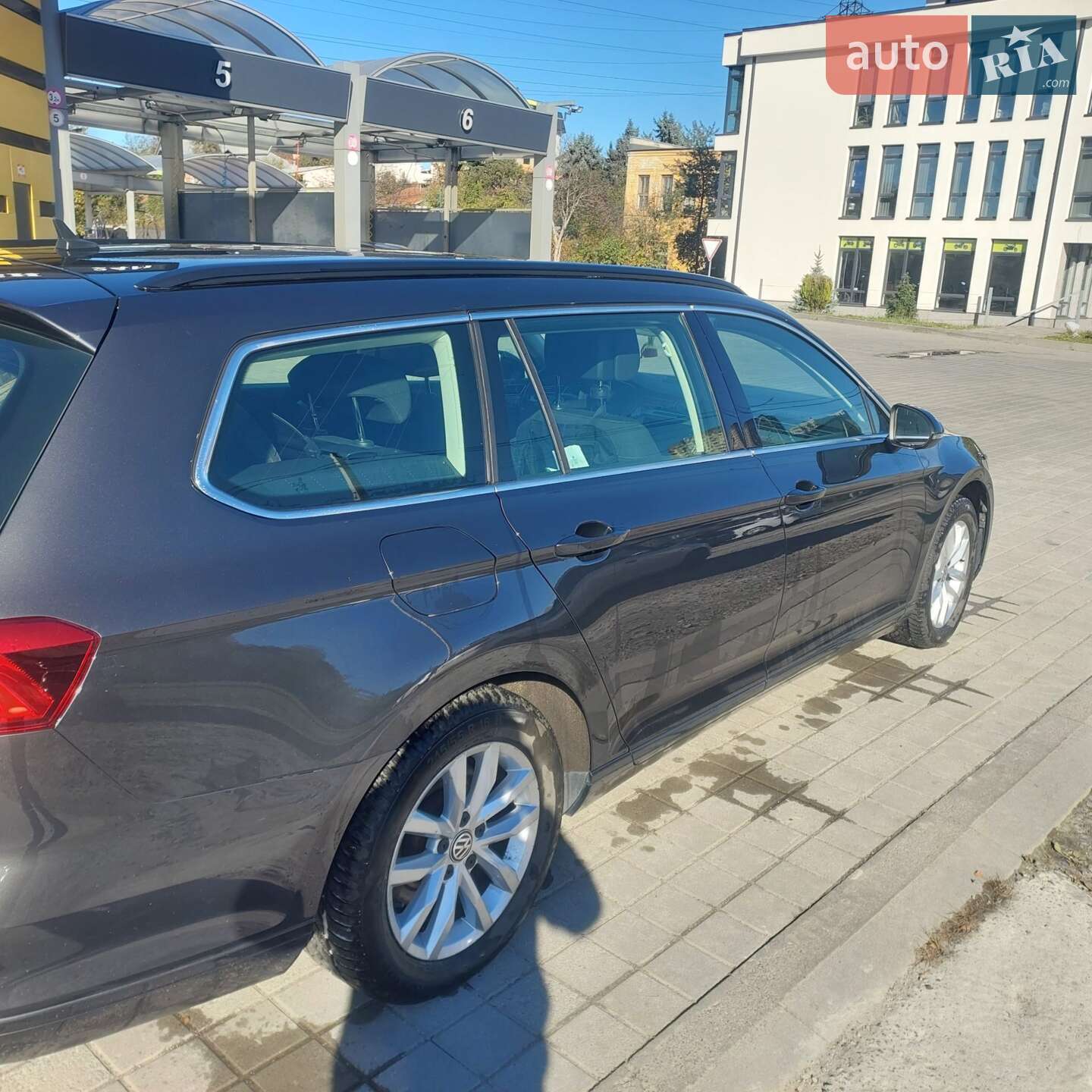Volkswagen Passat 2017 VIN WVWZZZ3CZJE074768 фото оголошення 13 з 17