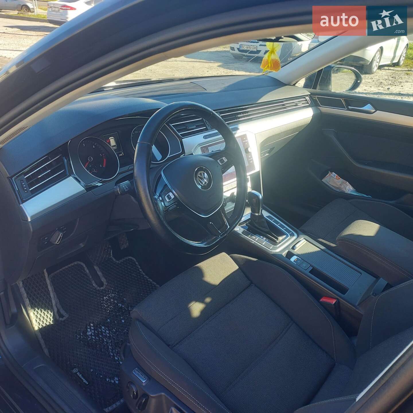 Volkswagen Passat 2017 VIN WVWZZZ3CZJE074768 фото оголошення 16 з 17