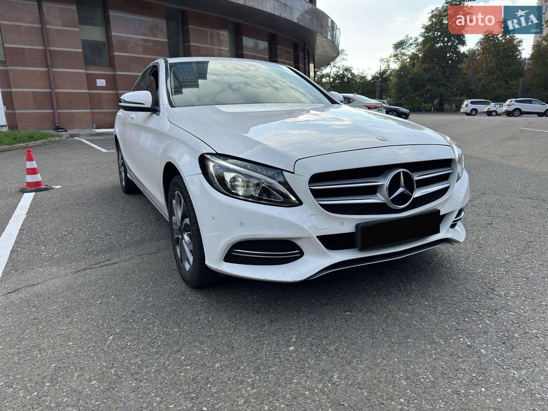 Mercedes-Benz C-Class 2014 VIN WDD2050401F041290 фото оголошення 2 з 10