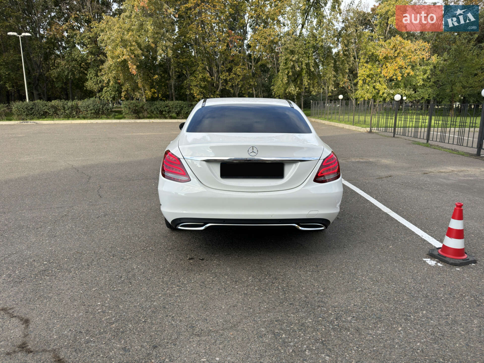Mercedes-Benz C-Class 2014 VIN WDD2050401F041290 фото оголошення 4 з 10