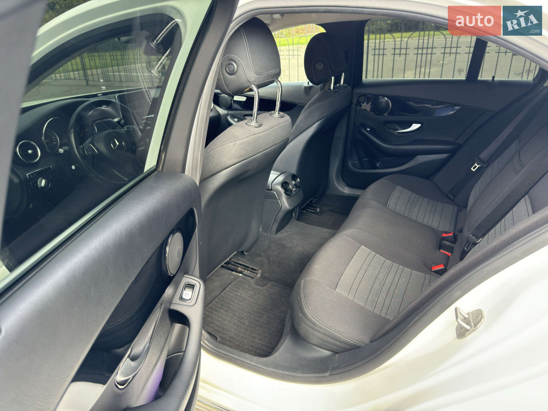 Mercedes-Benz C-Class 2014 VIN WDD2050401F041290 фото оголошення 8 з 10