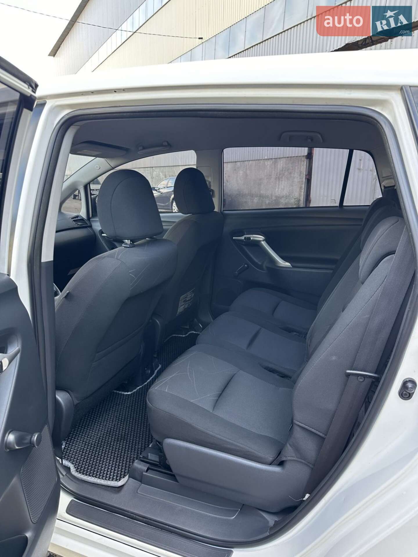Toyota Verso 2011 VIN NMTDD26R70R054737 фото оголошення 7 з 9
