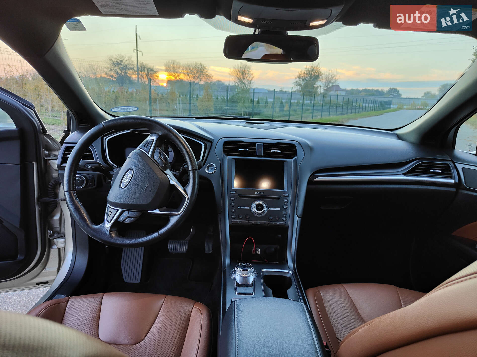 Ford Fusion 2019 VIN 3FA6P0SU4KR185250 фото оголошення 6 з 17