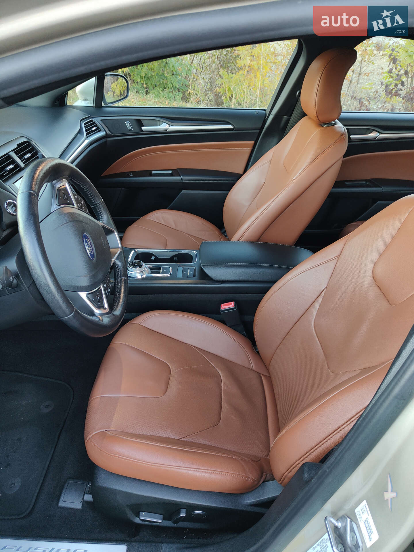 Ford Fusion 2019 VIN 3FA6P0SU4KR185250 фото оголошення 7 з 17