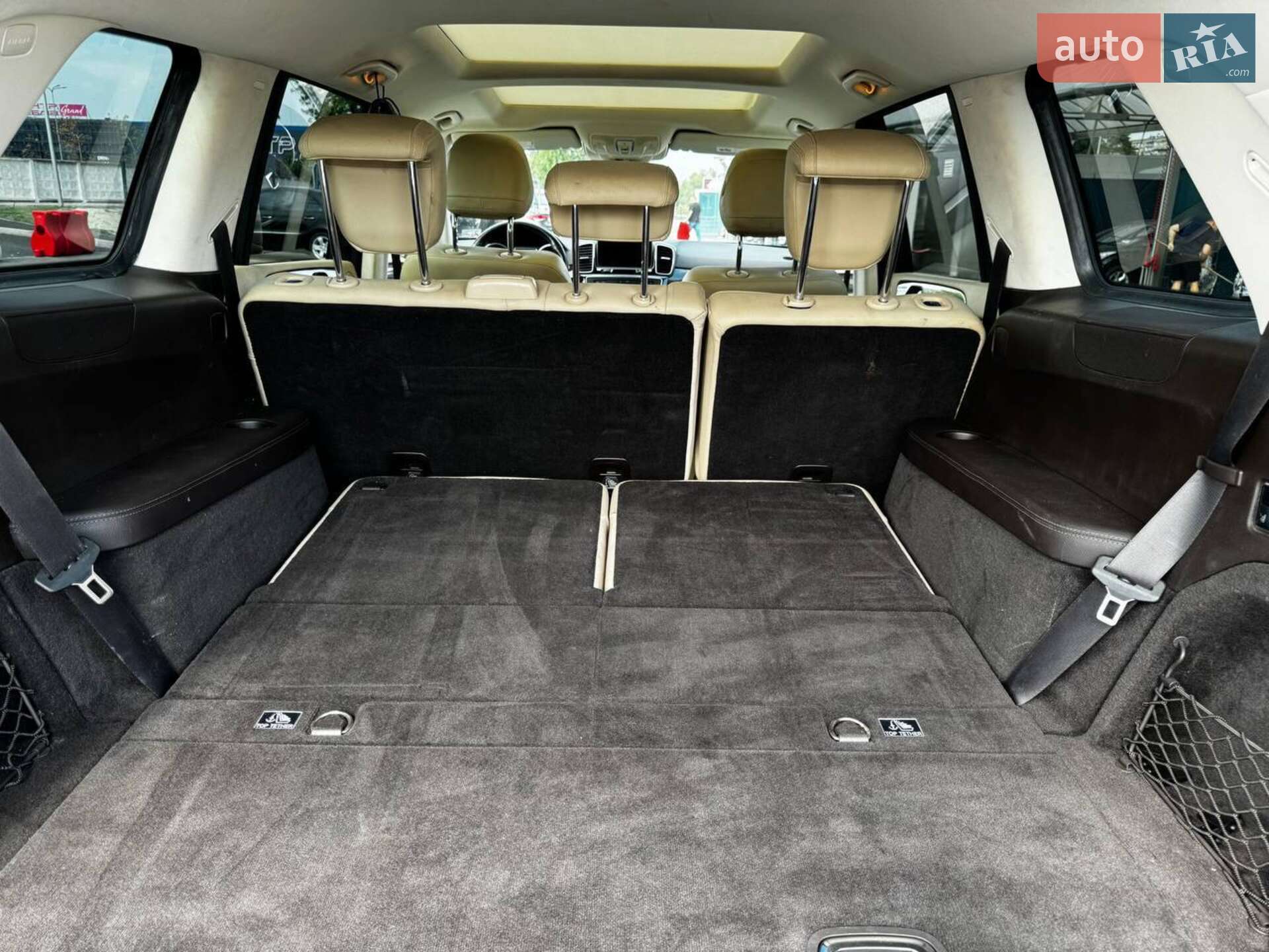 Mercedes-Benz GLS-Class 2018 VIN 4JGDF6EE9JB175100 фото оголошення 4 з 24
