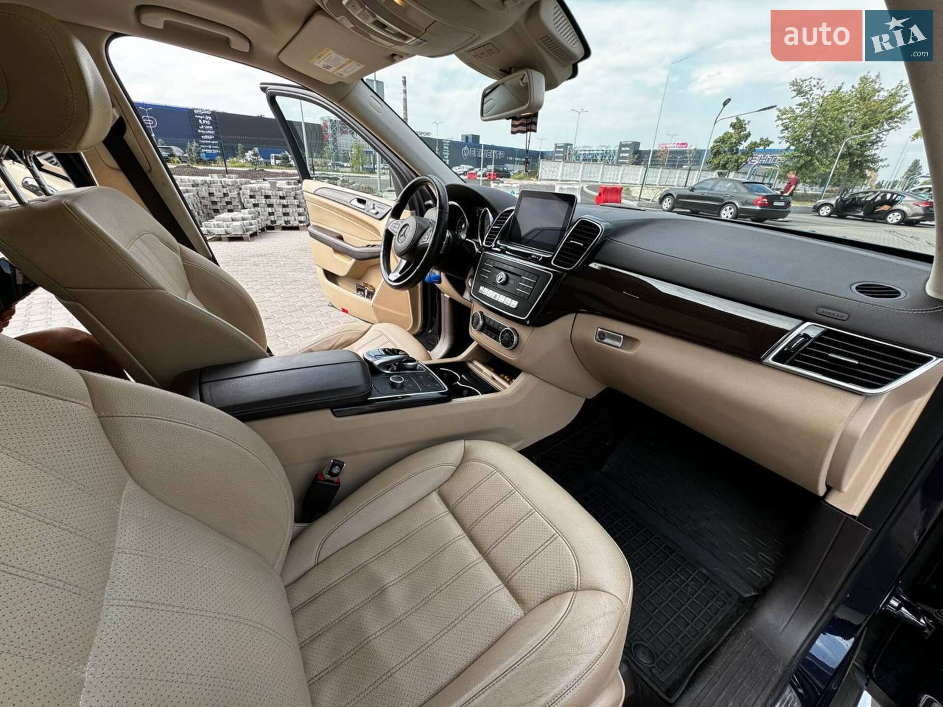 Mercedes-Benz GLS-Class 2018 VIN 4JGDF6EE9JB175100 фото оголошення 17 з 24