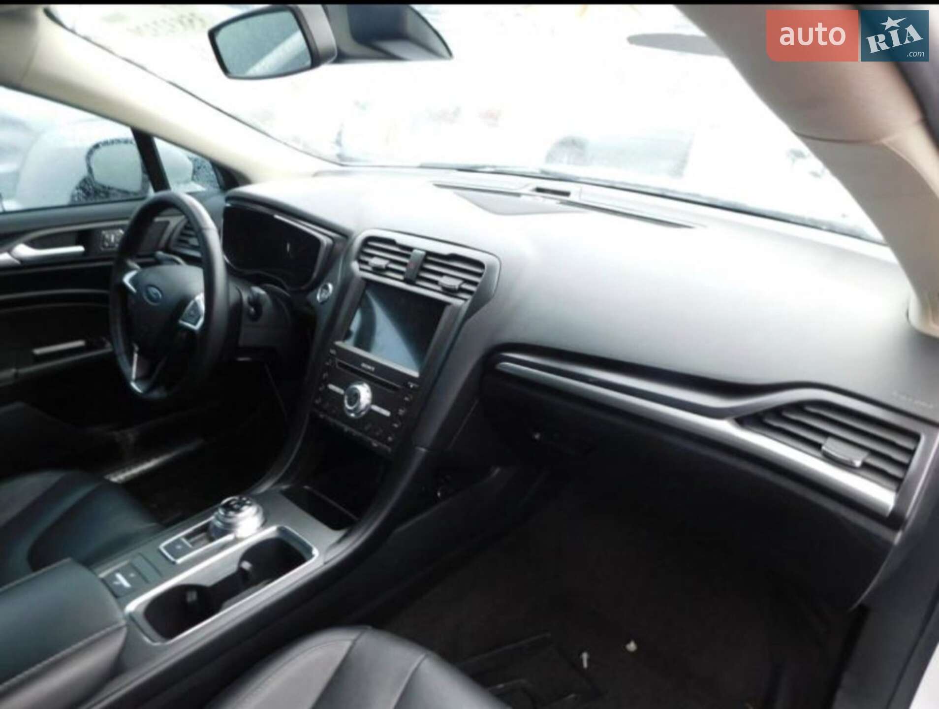 Ford Fusion 2020 VIN 3FA6P0SU7LR251727 фото оголошення 4 з 5