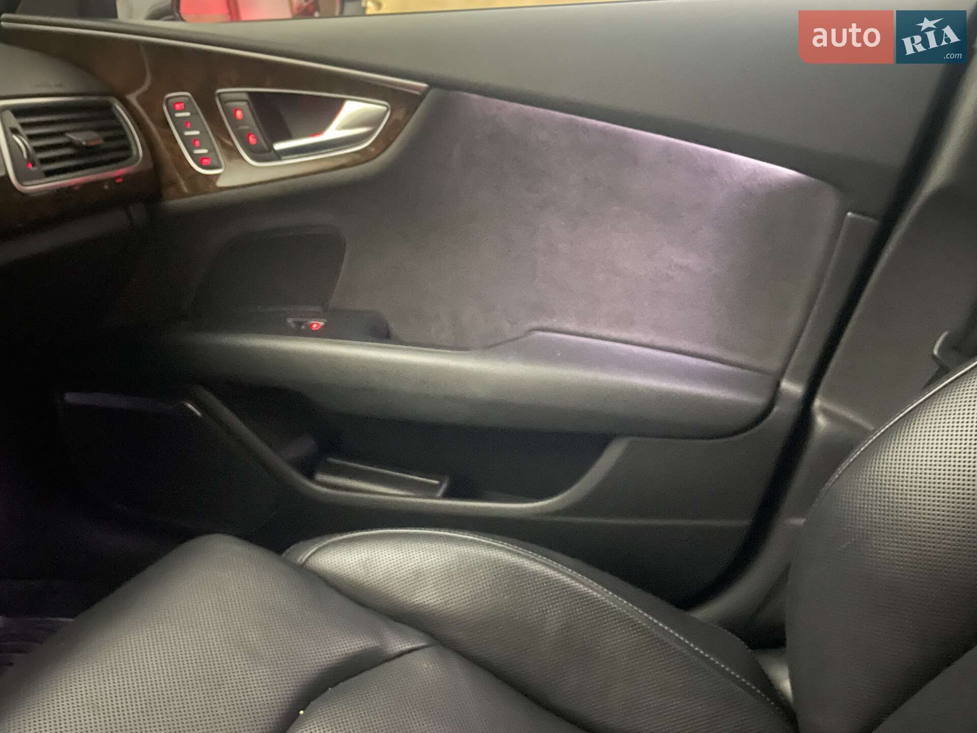 Audi A7 Sportback 2017 VIN WAUW2AFC7HN026148 фото оголошення 14 з 18