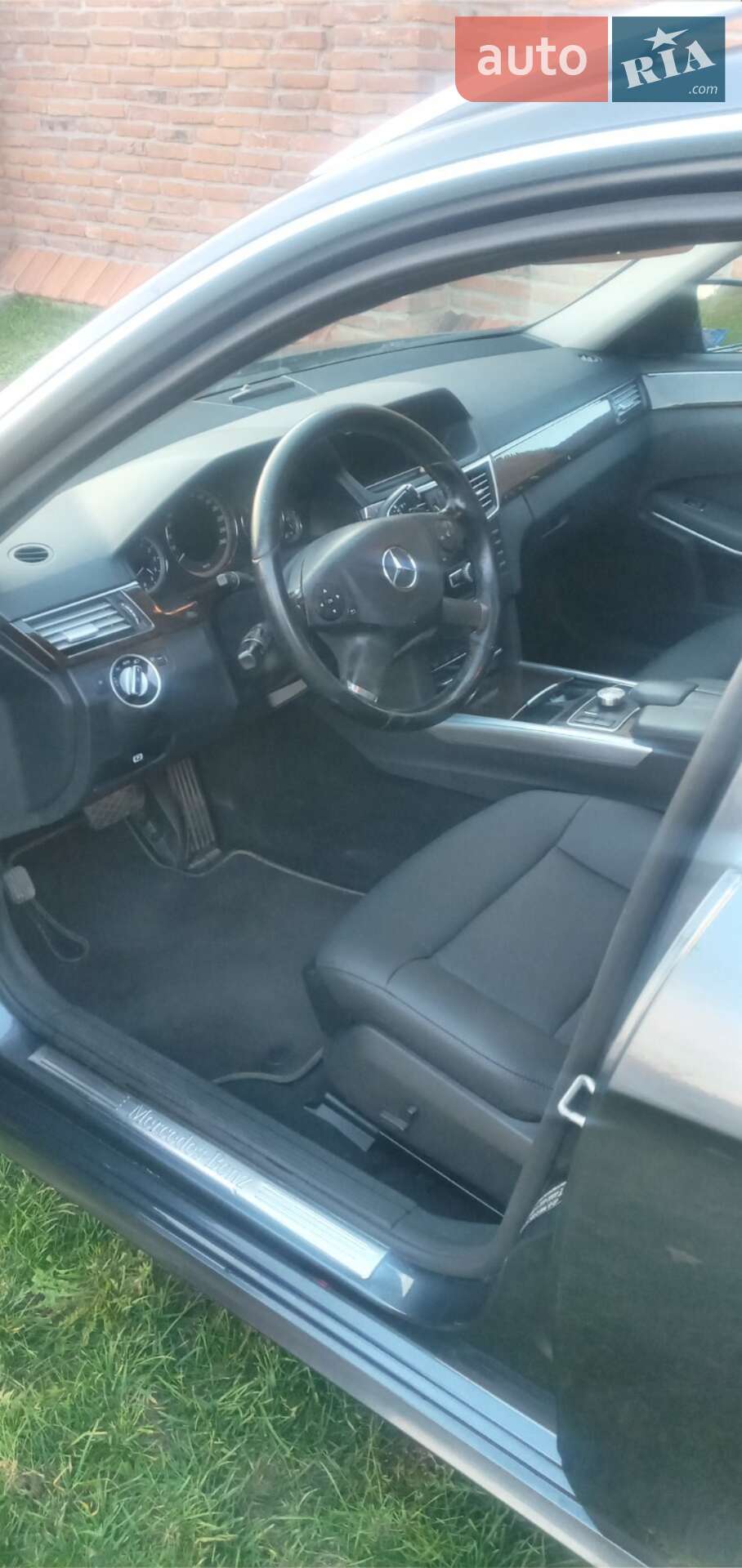 Mercedes-Benz E-Class 2013 VIN WDD2122051A740267 фото оголошення 4 з 7
