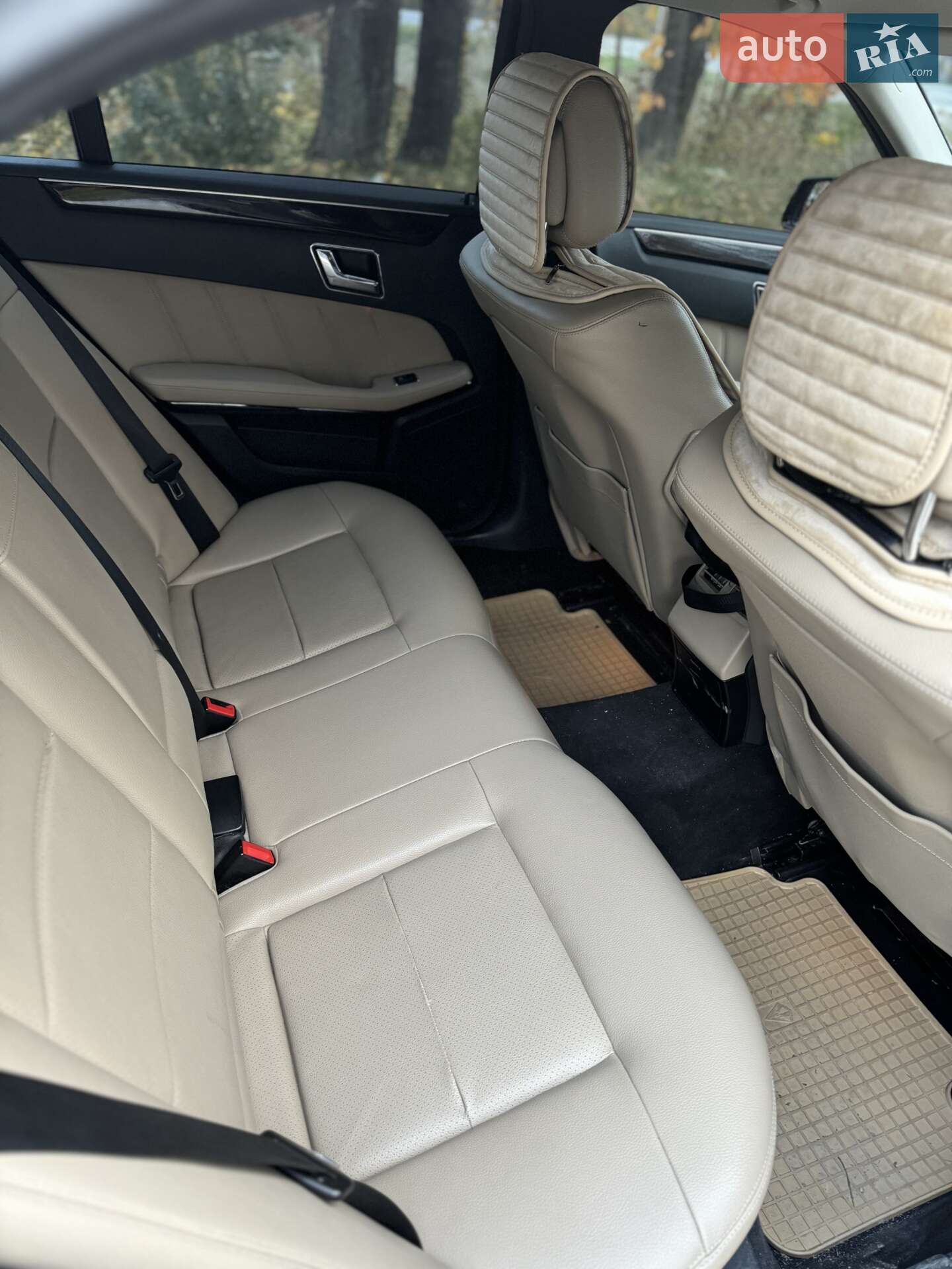 Mercedes-Benz E-Class 2011 VIN WDD2120051A478872 фото оголошення 2 з 9