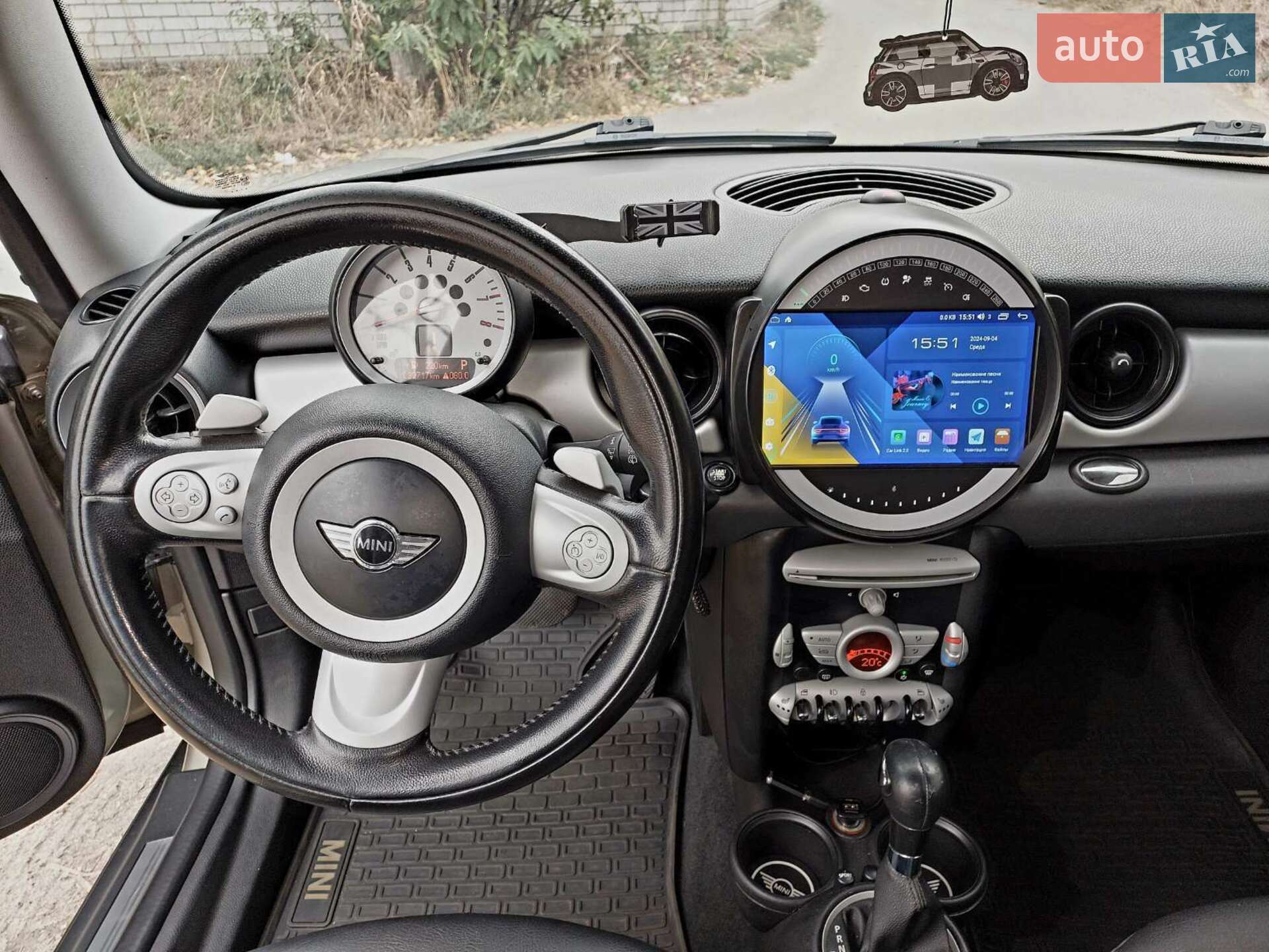 MINI Clubman 2009 VIN WMWML33559TX34885 фото оголошення 4 з 16