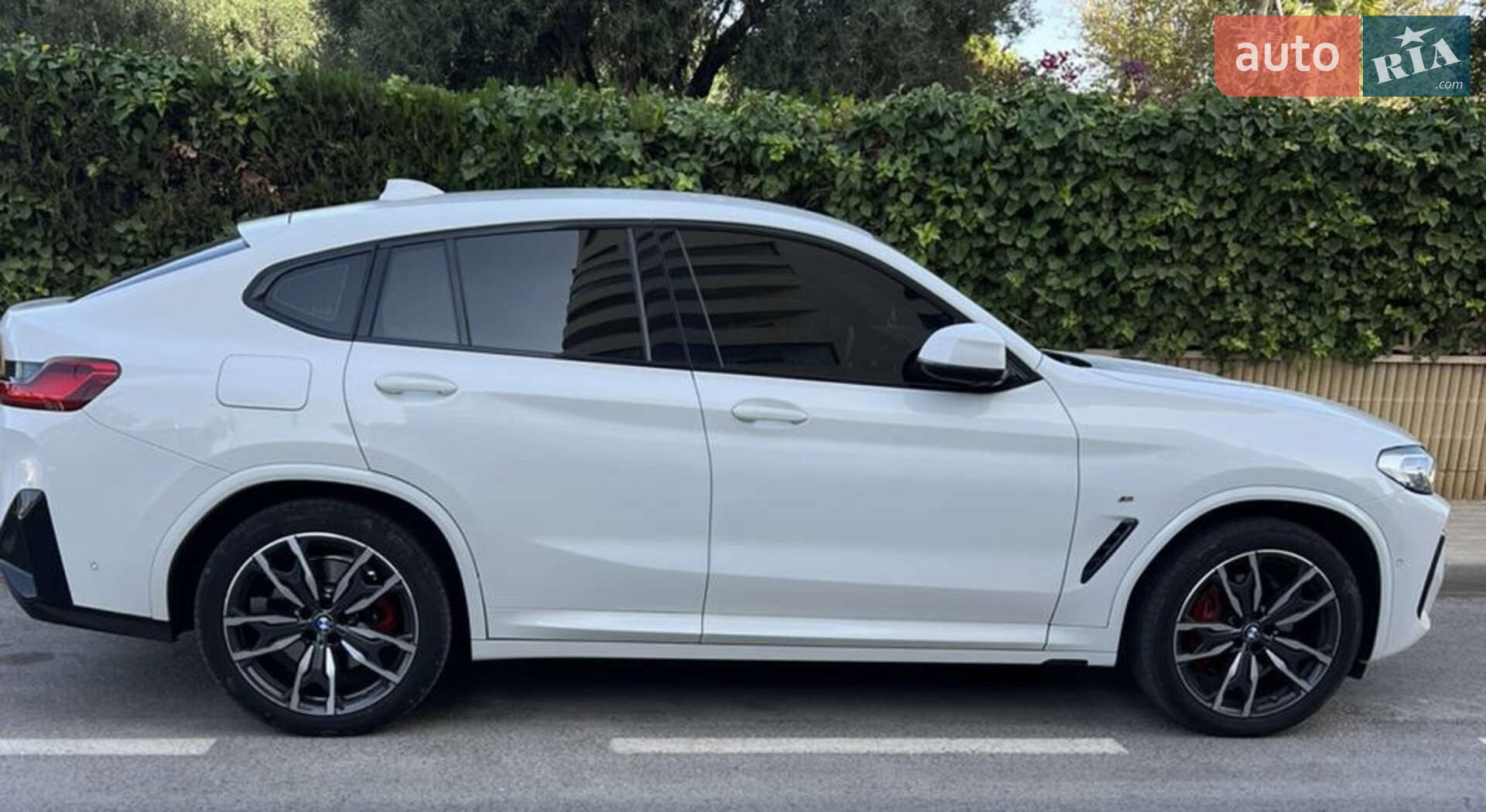 BMW X4 2022 VIN WBA11DT0909L12685 фото оголошення 2 з 24