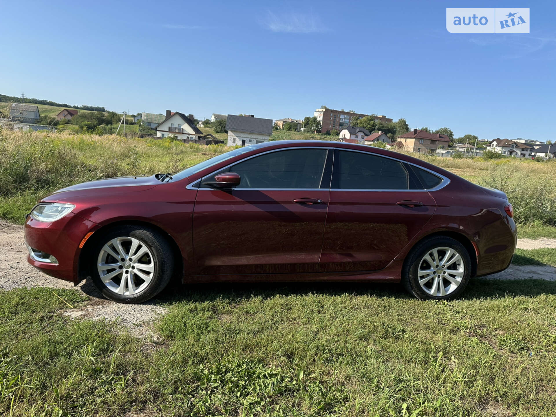 Chrysler 200 2015 VIN 1C3CCCAB0GN161357 фото оголошення 4 з 17