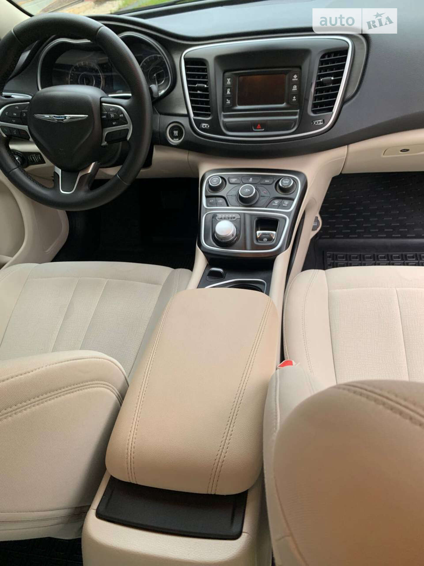 Chrysler 200 2015 VIN 1C3CCCAB0GN161357 фото оголошення 6 з 17