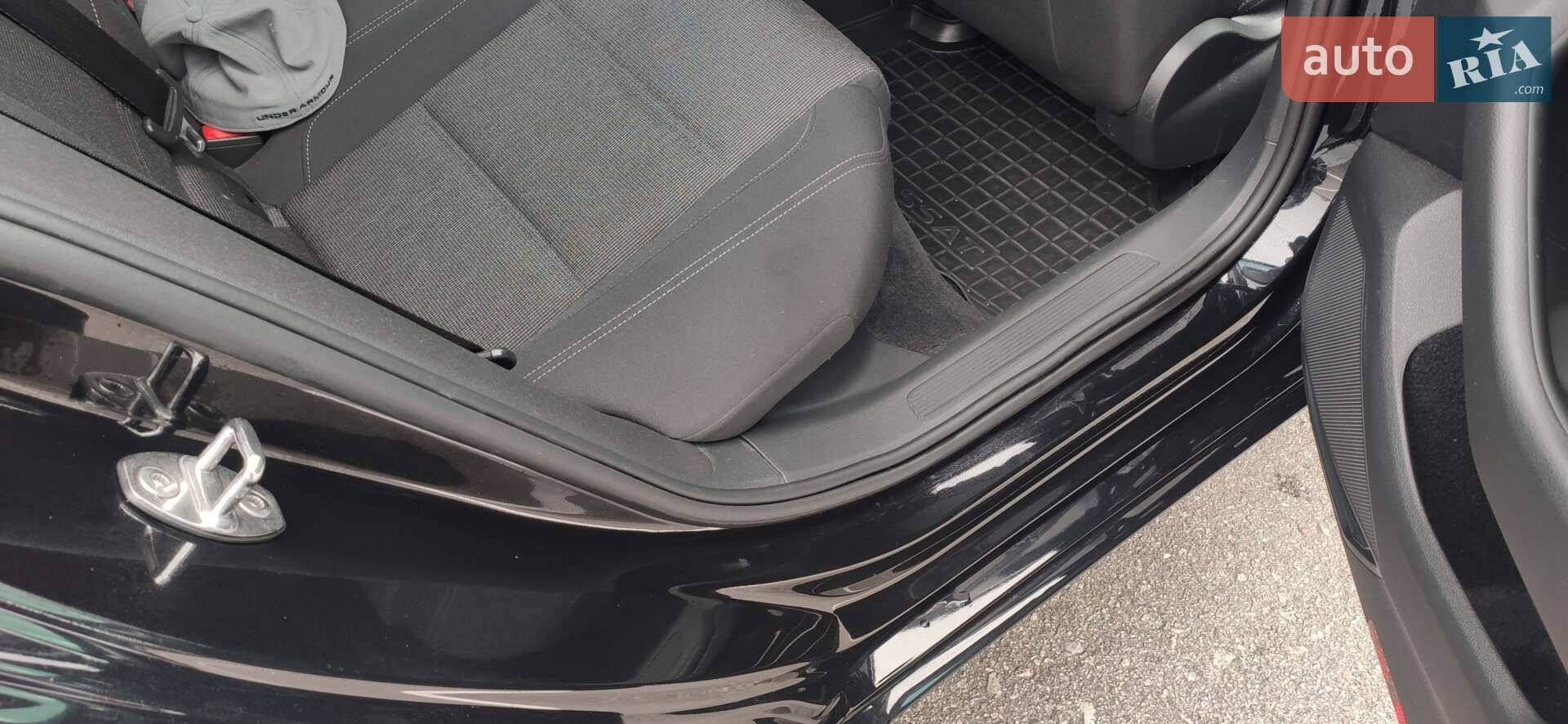 Volkswagen Passat 2019 VIN WVWZZZ3CZKE082618 фото оголошення 18 з 55