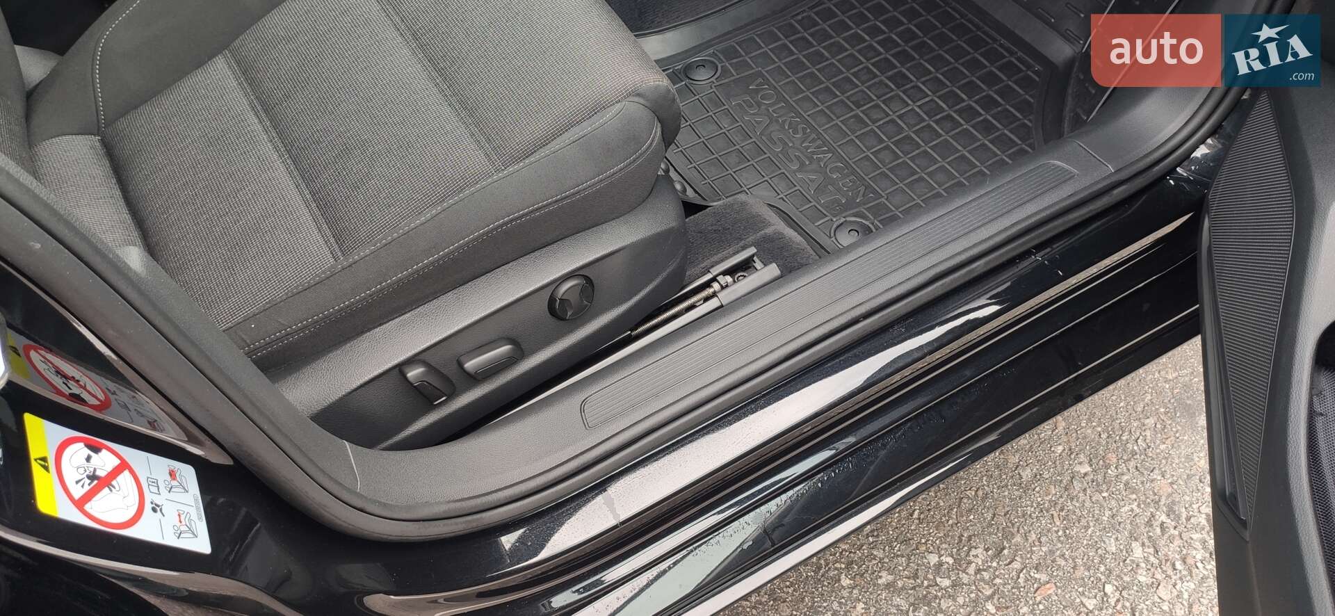Volkswagen Passat 2019 VIN WVWZZZ3CZKE082618 фото оголошення 19 з 55