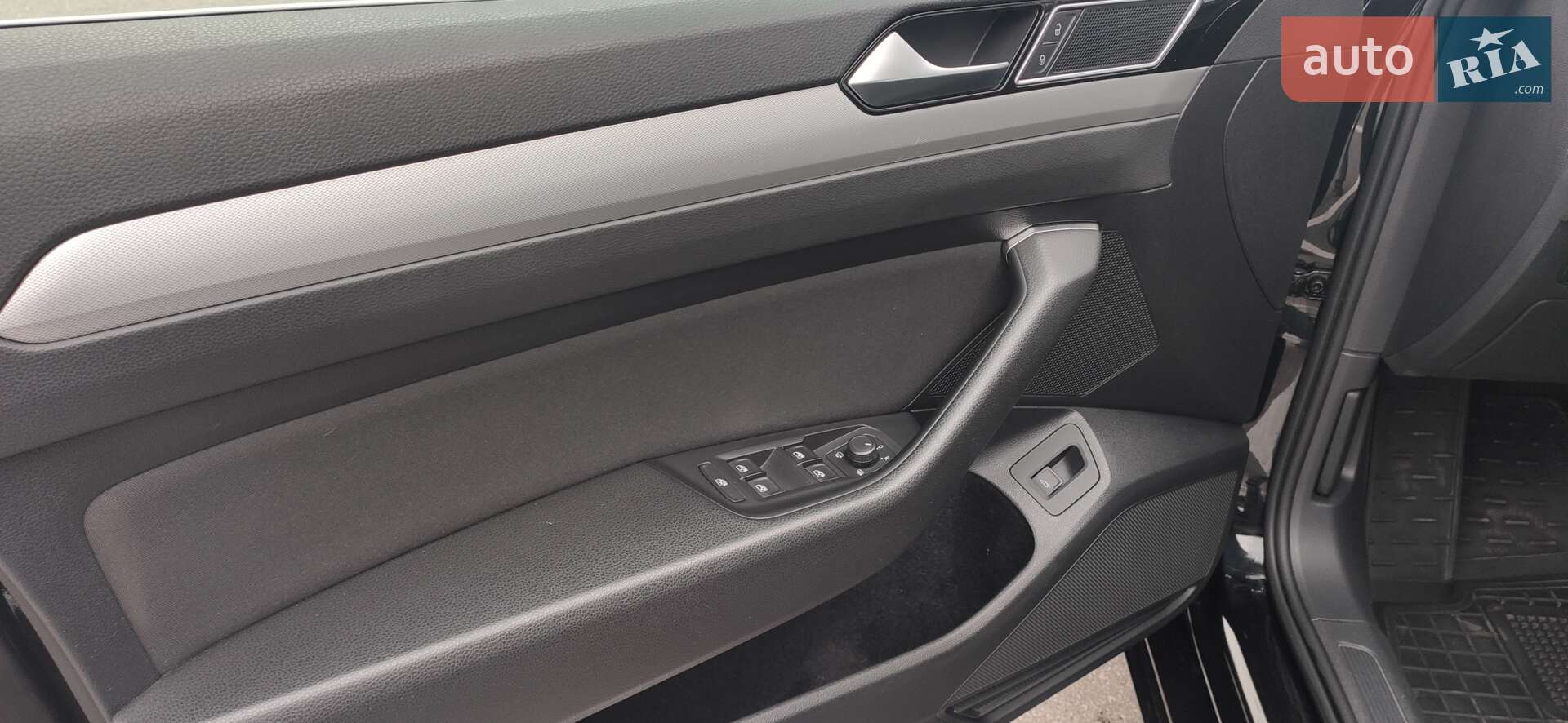 Volkswagen Passat 2019 VIN WVWZZZ3CZKE082618 фото оголошення 23 з 55