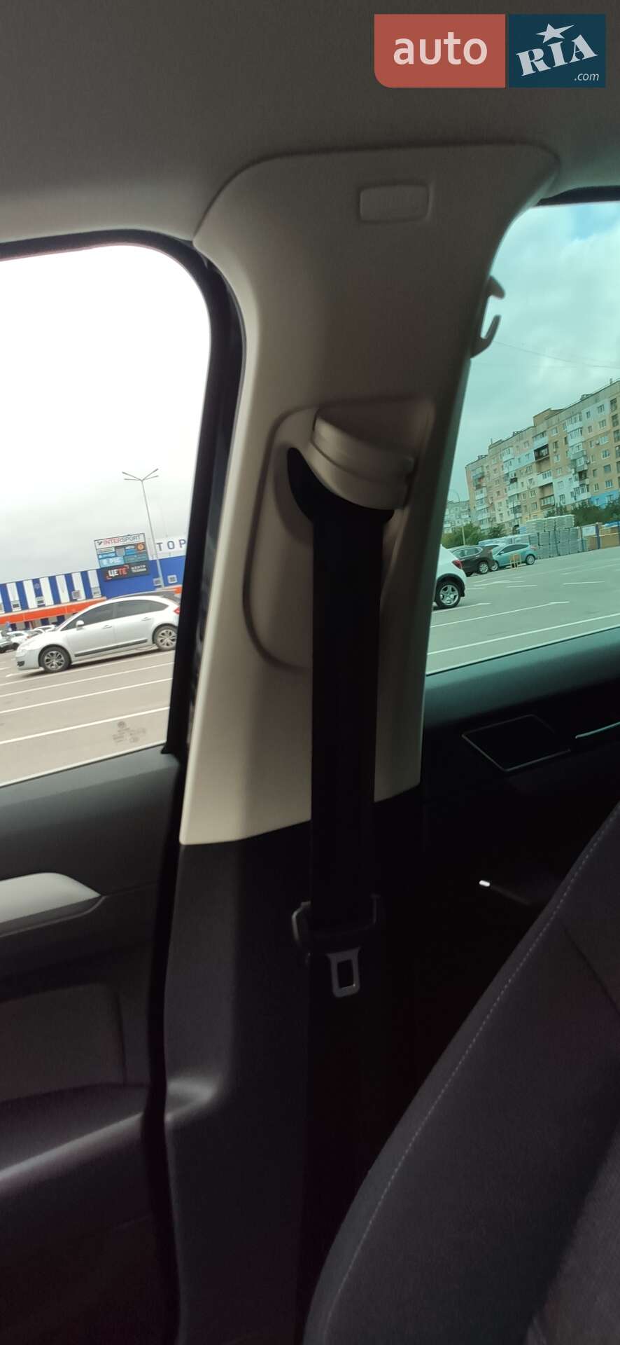 Volkswagen Passat 2019 VIN WVWZZZ3CZKE082618 фото оголошення 47 з 55