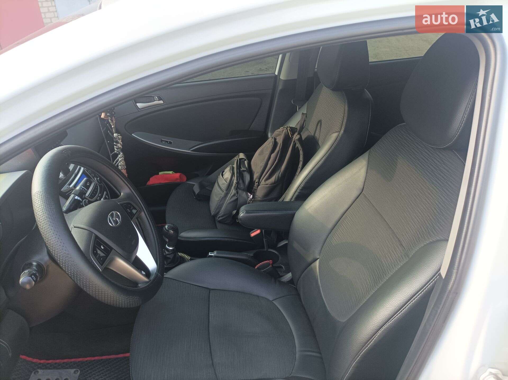 Hyundai Accent 2018 VIN KMHCT41UAJU445149 фото оголошення 2 з 6