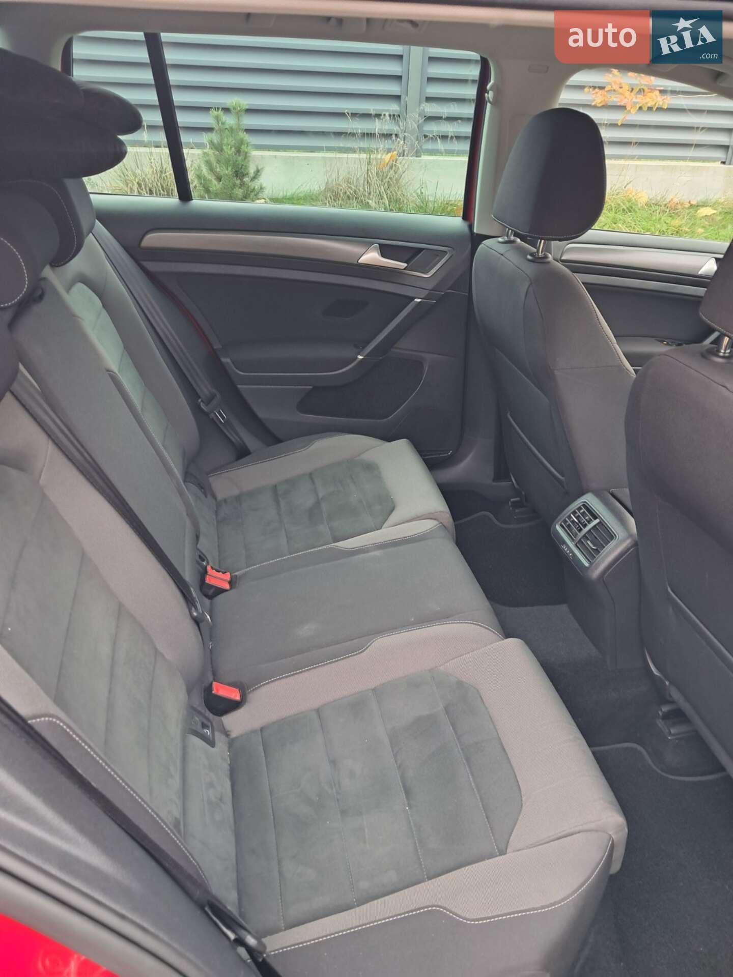 Volkswagen Golf 2019 VIN WVWZZZAUZKP569957 фото оголошення 3 з 13