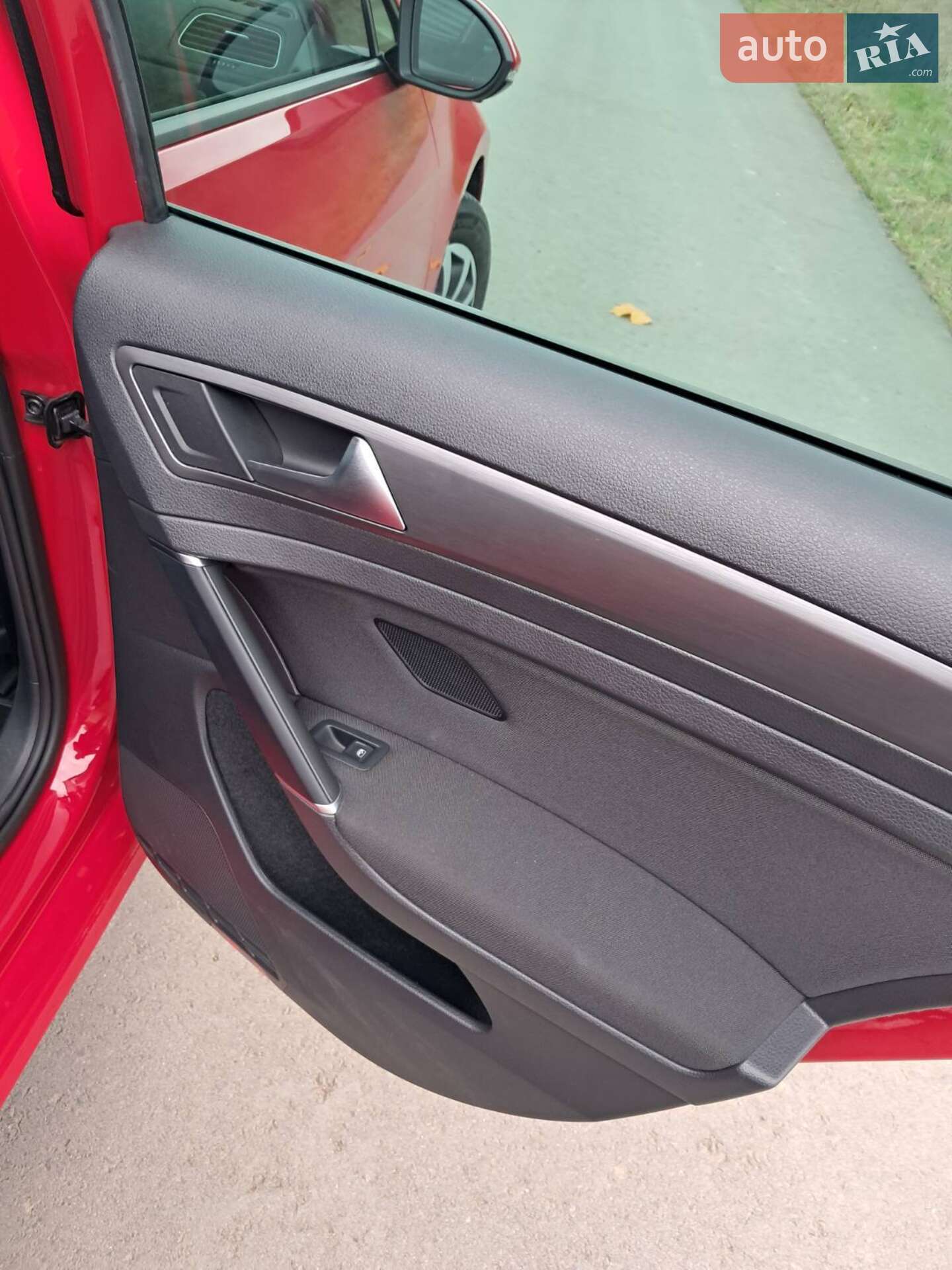 Volkswagen Golf 2019 VIN WVWZZZAUZKP569957 фото оголошення 6 з 13