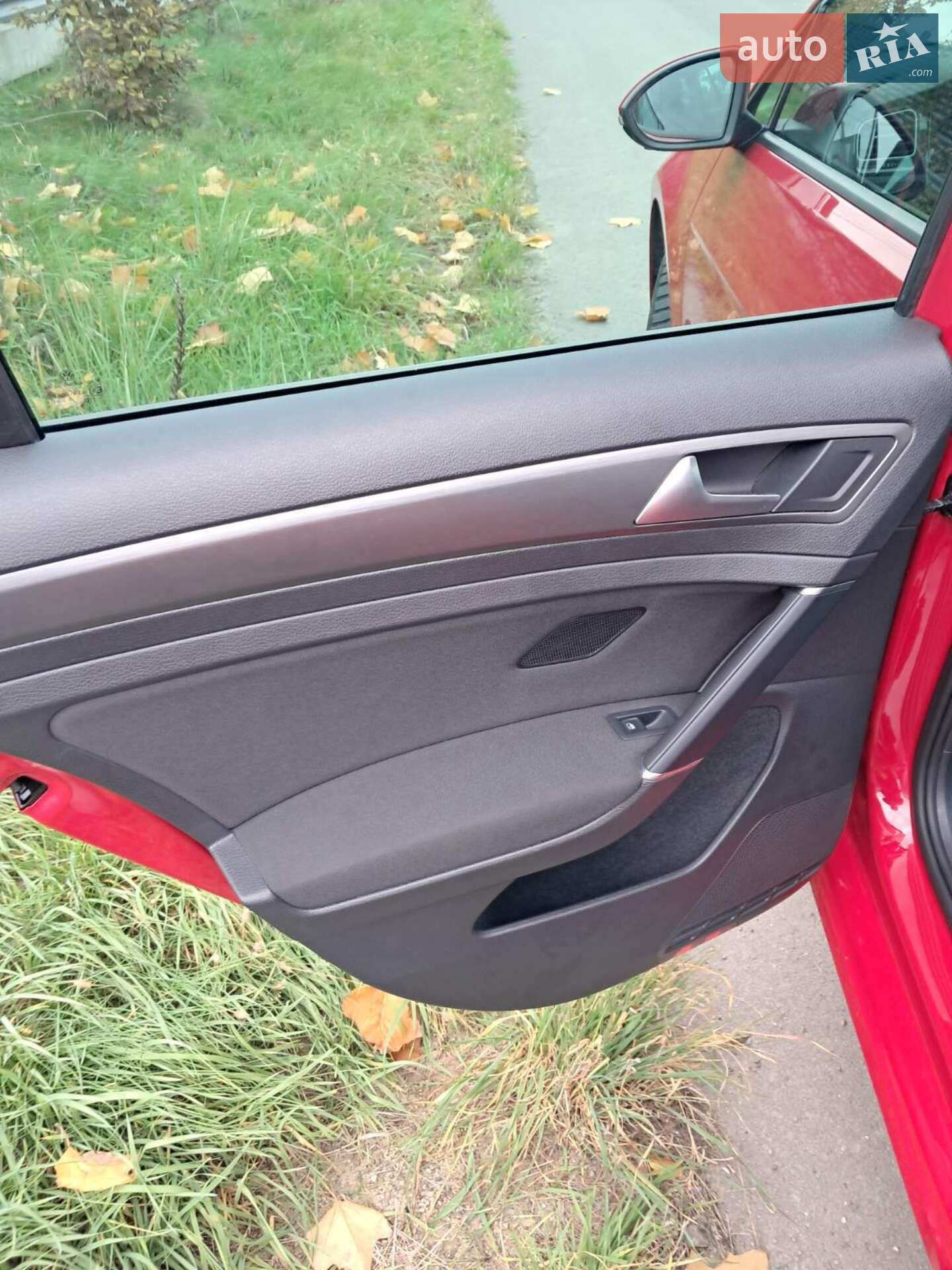 Volkswagen Golf 2019 VIN WVWZZZAUZKP569957 фото оголошення 8 з 13