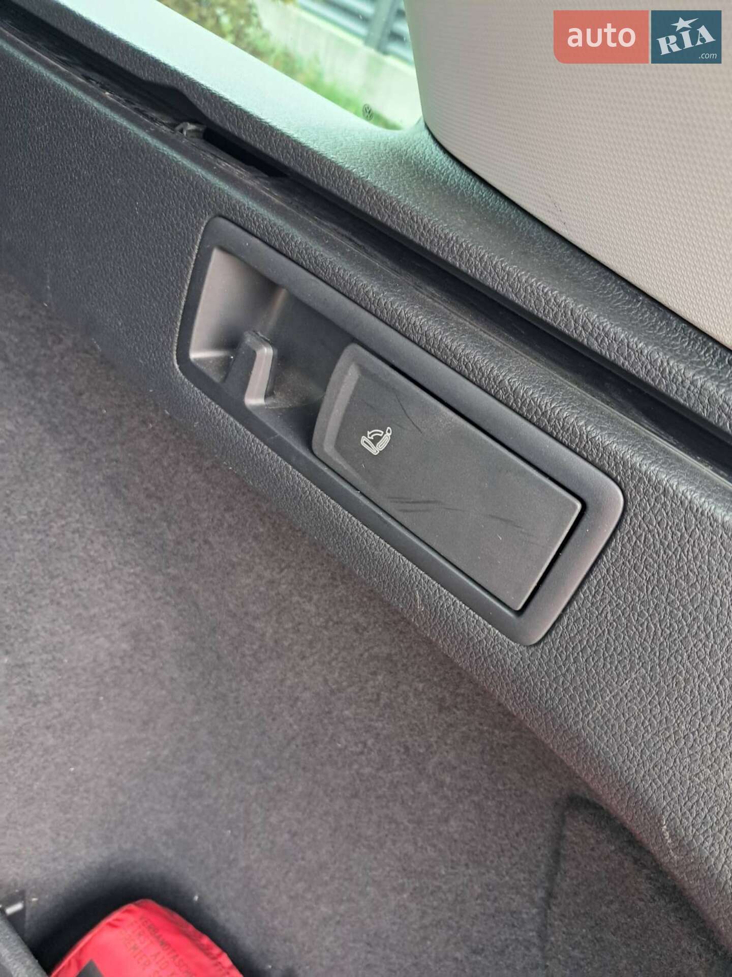 Volkswagen Golf 2019 VIN WVWZZZAUZKP569957 фото оголошення 13 з 13