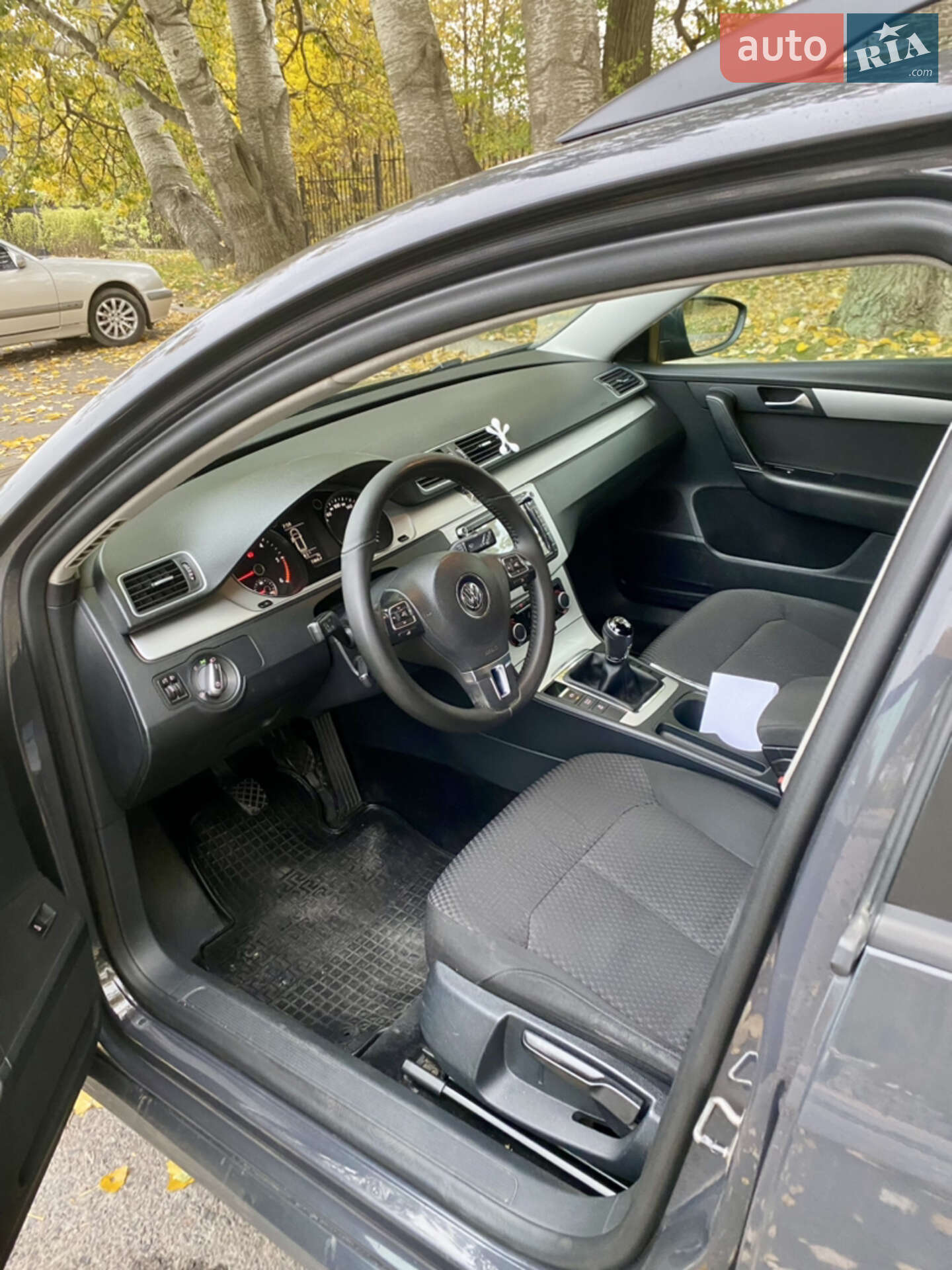 Volkswagen Passat 2012 VIN WVWZZZ3CZCE172838 фото оголошення 4 з 8