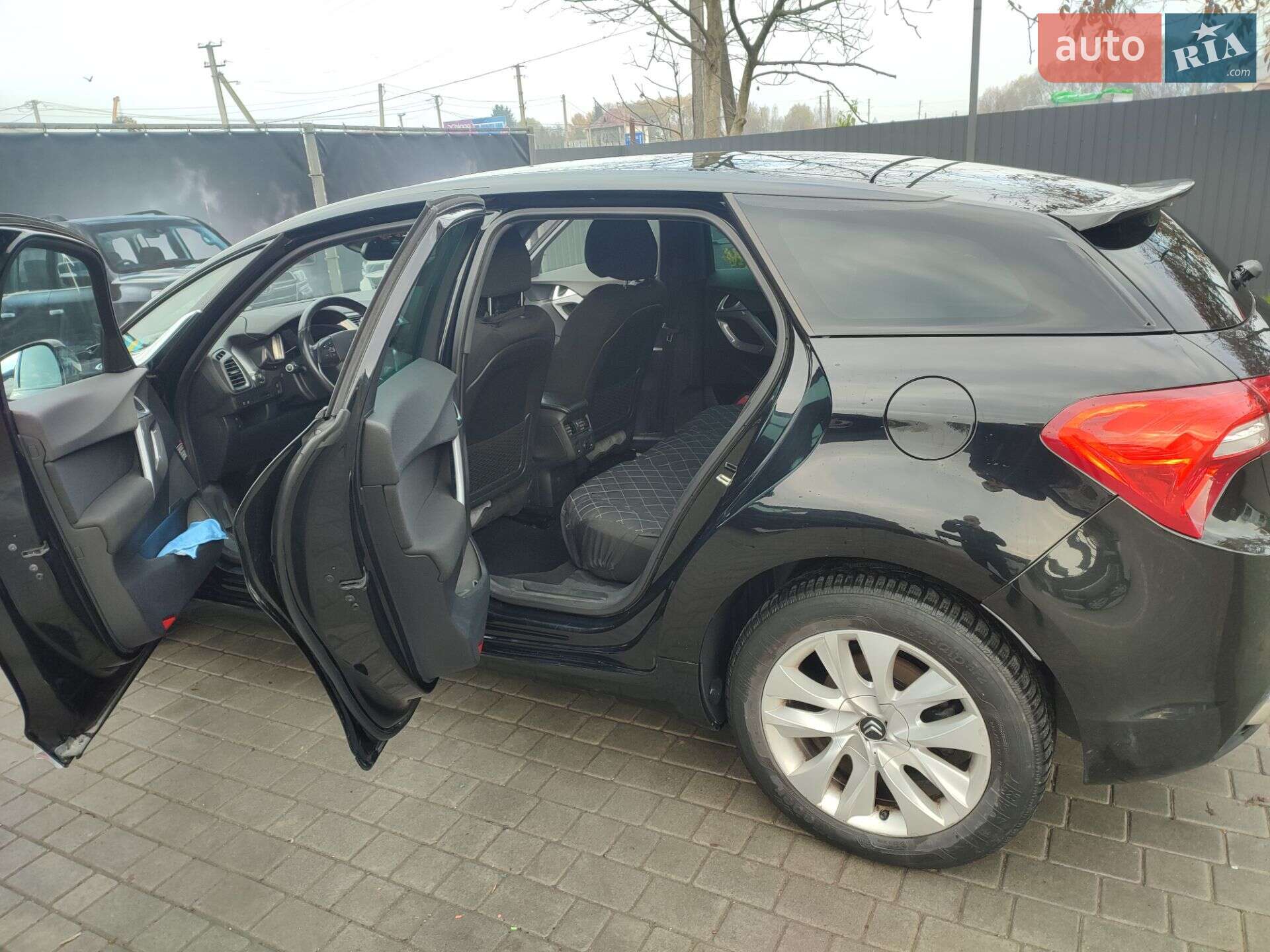 Citroen DS5 2012 VIN VF7KFRHHACS508300 фото оголошення 5 з 7