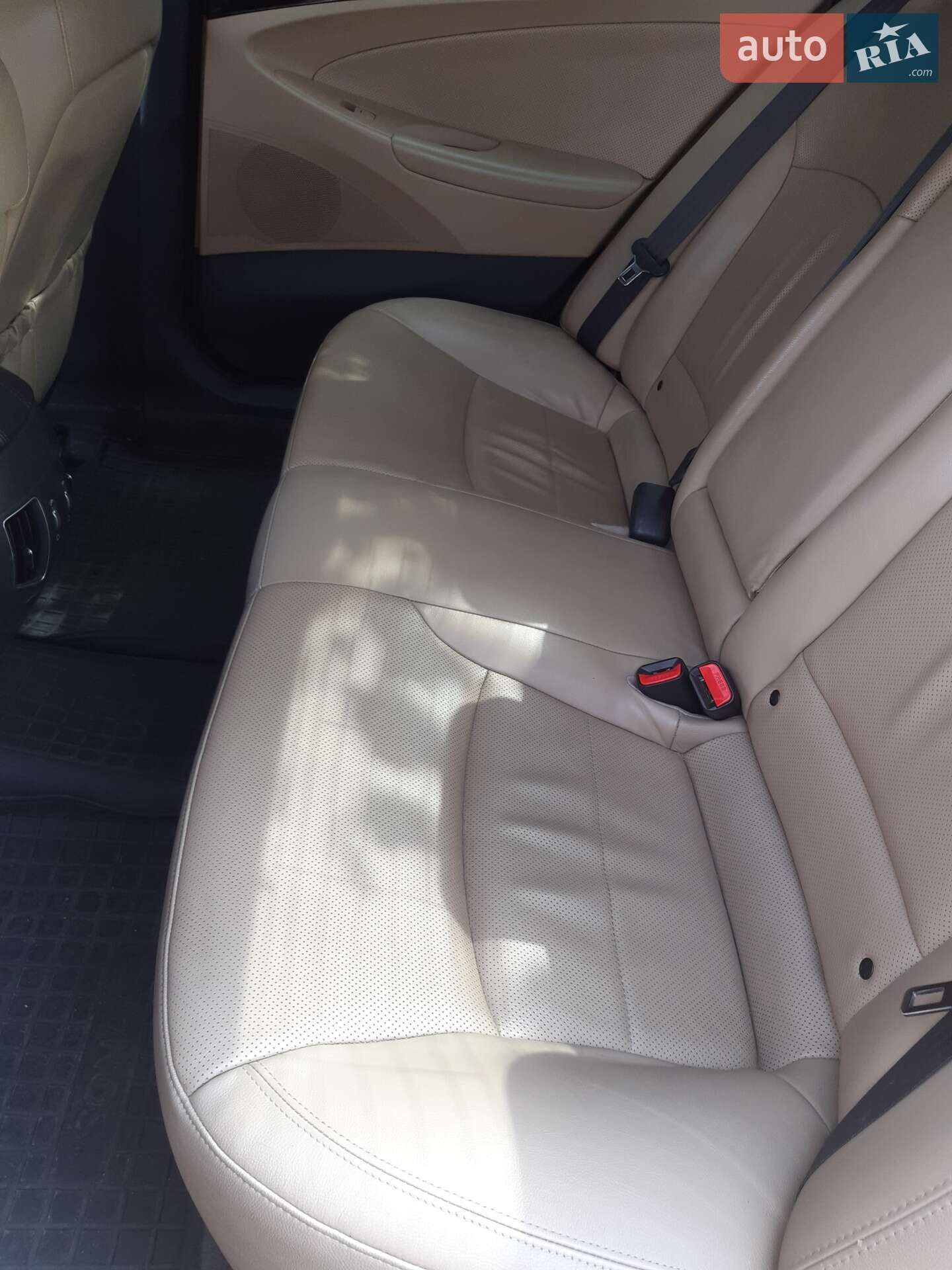 Hyundai Sonata 2014 VIN KMHEC41CBEA668288 фото оголошення 2 з 3