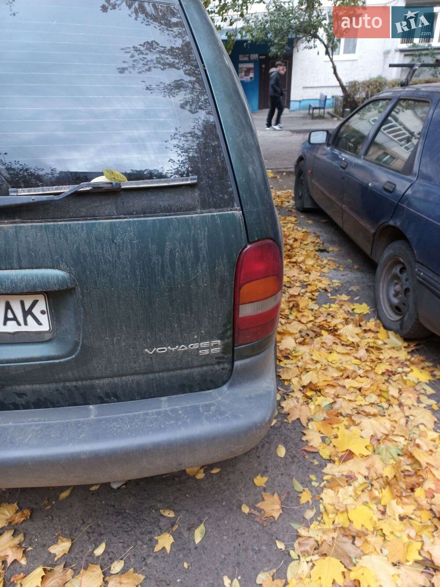 Chrysler Voyager 1999 VIN 1C4GYN2M0XU111901 фото оголошення 12 з 16