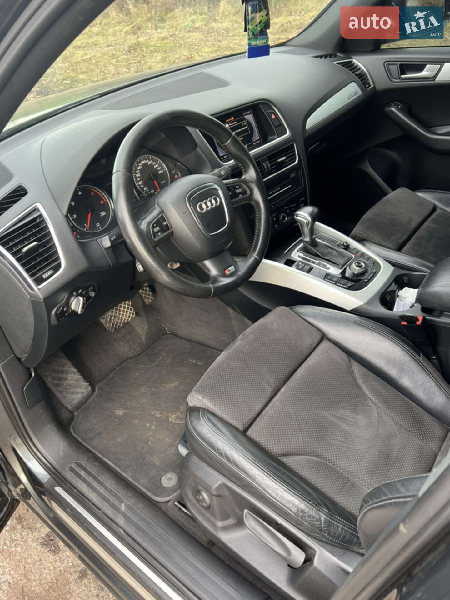 Audi Q5 2011 VIN WAUZZZ8R3CA062475 фото оголошення 5 з 14
