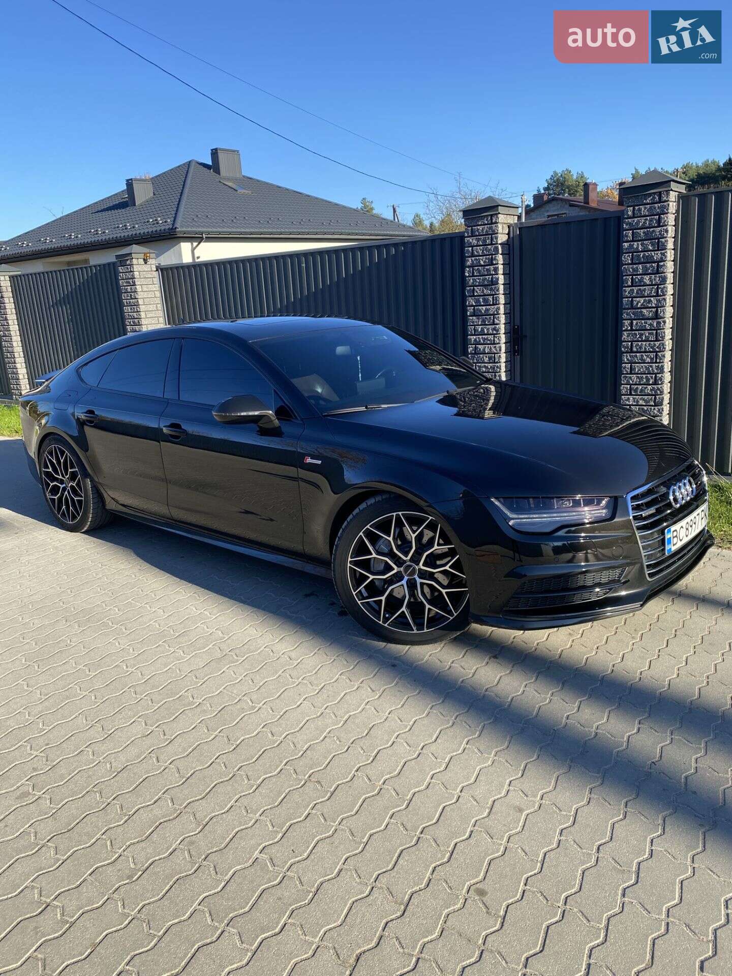 Audi A7 Sportback 2015 VIN WAUWGAFC5GN010742 фото оголошення 2 з 42