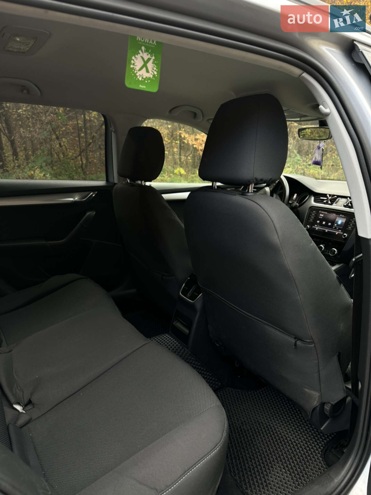 Skoda Octavia 2017 VIN TMBJG7NE8J0143146 фото оголошення 4 з 9