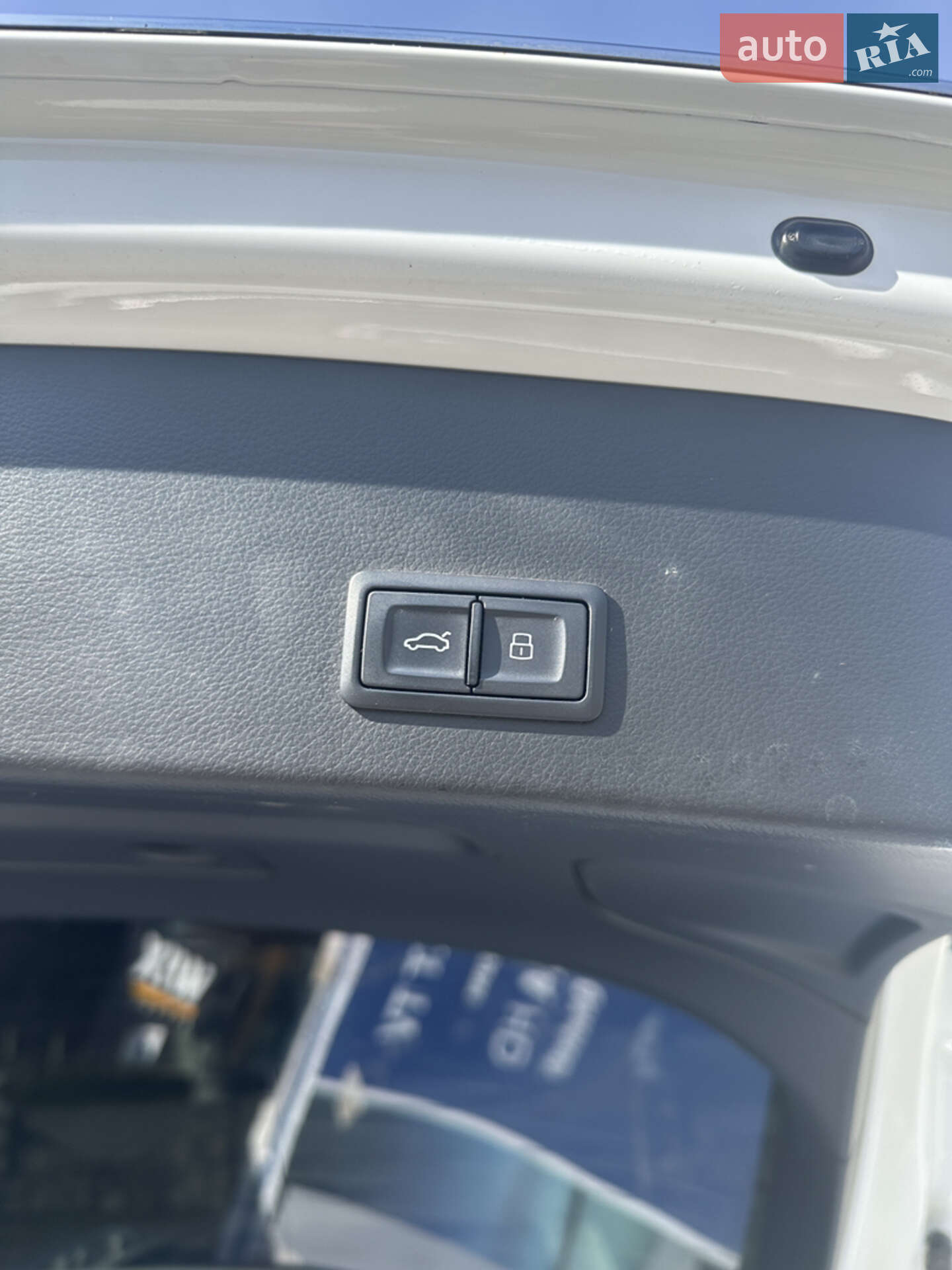 Audi A6 Allroad 2015 VIN WAUZZZ4G8GN075743 фото оголошення 22 з 35
