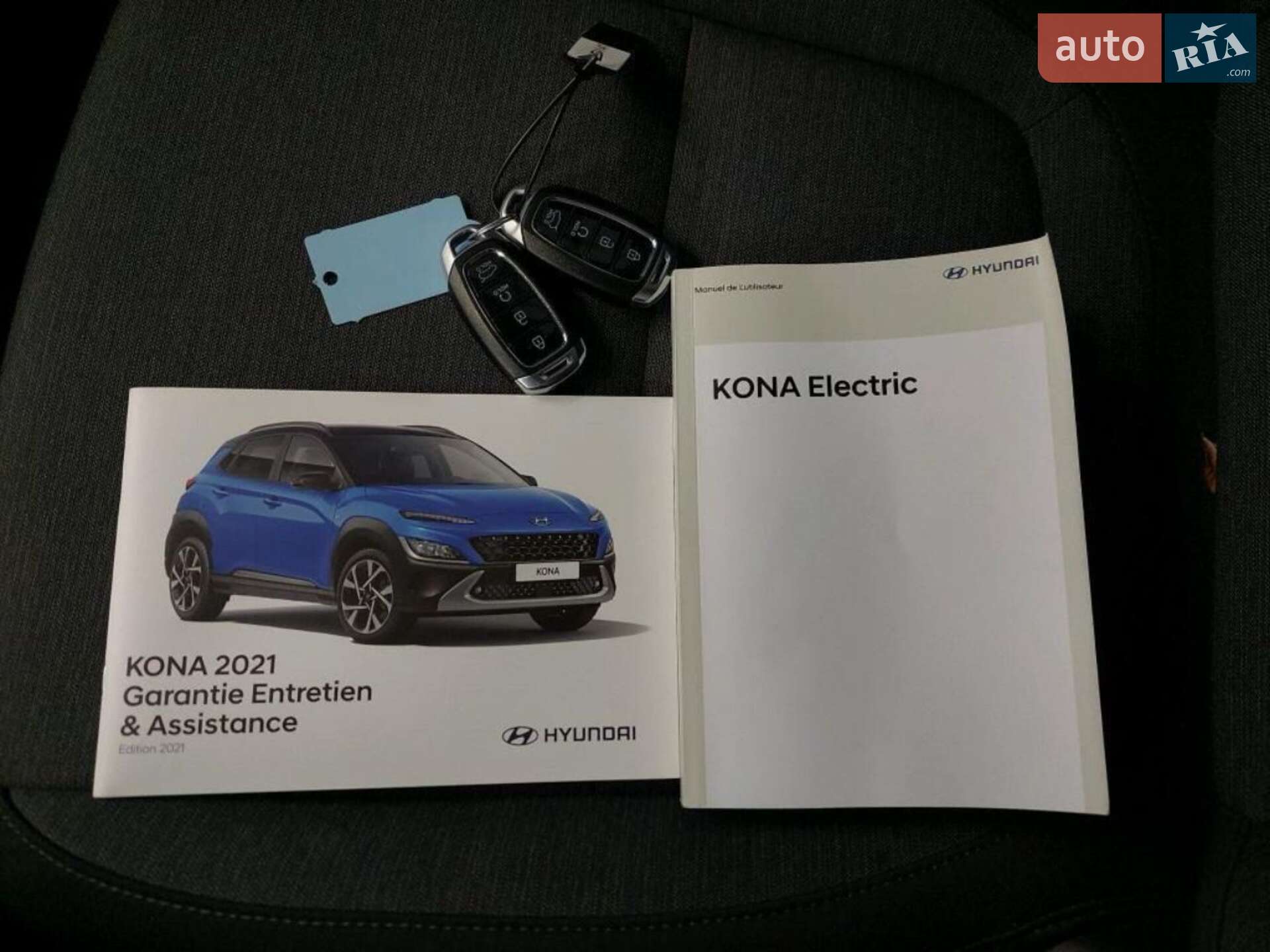 Hyundai Kona Electric 2021 VIN TMAK281HFMJ031768 фото оголошення 2 з 14
