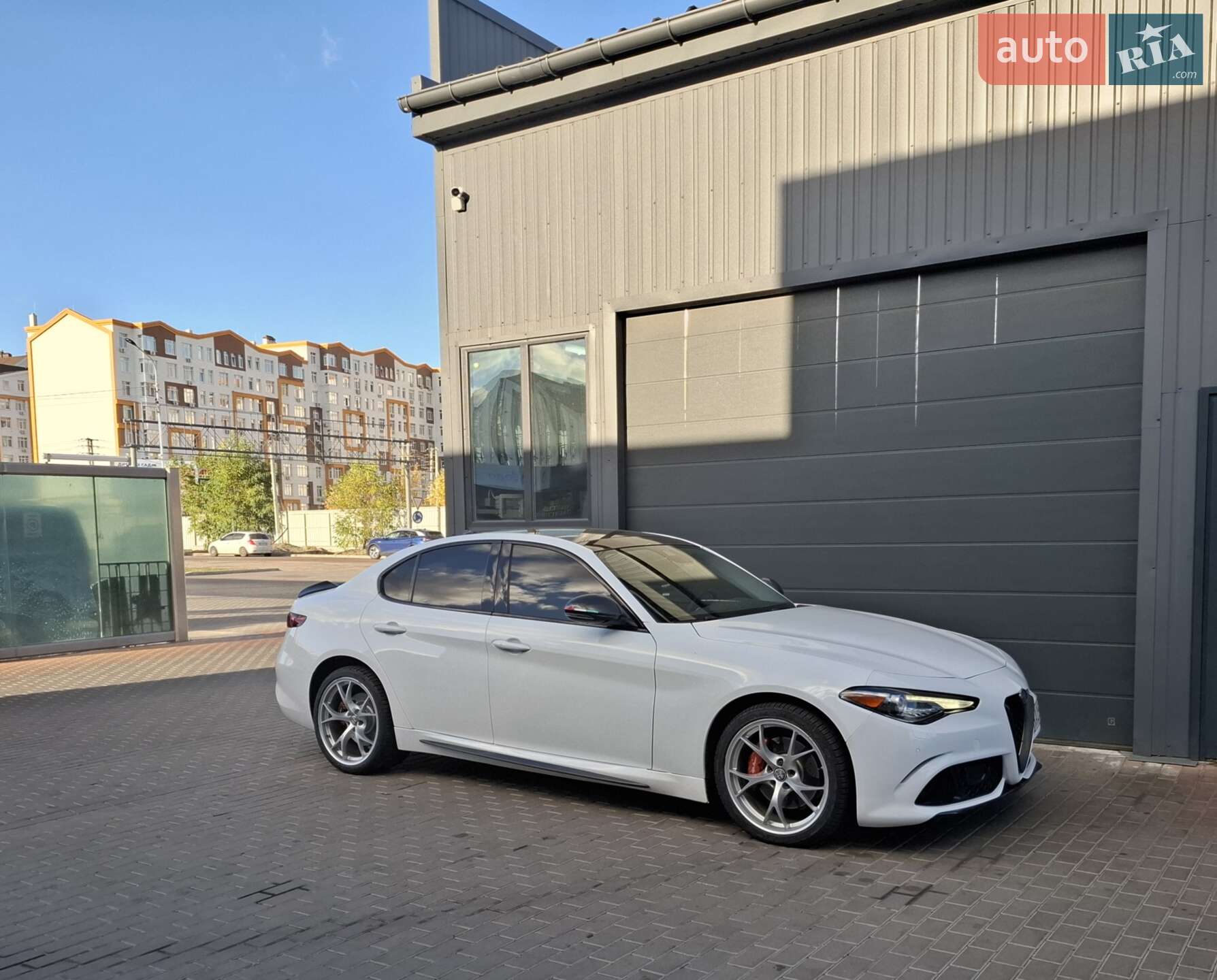 Alfa Romeo Giulia 2017 VIN ZARFAEEN6H7553673 фото оголошення 4 з 46