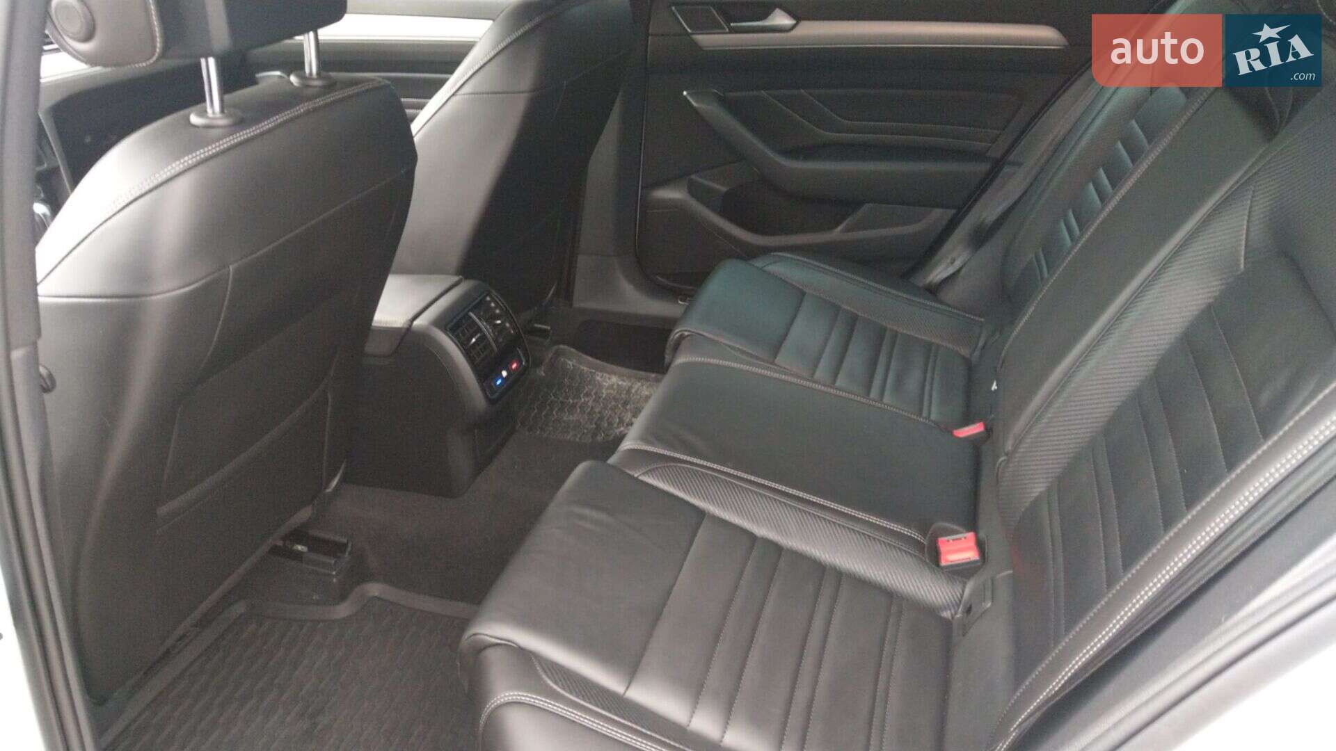 Volkswagen Passat 2020 VIN WVWZZZ3CZLE143007 фото оголошення 11 з 22