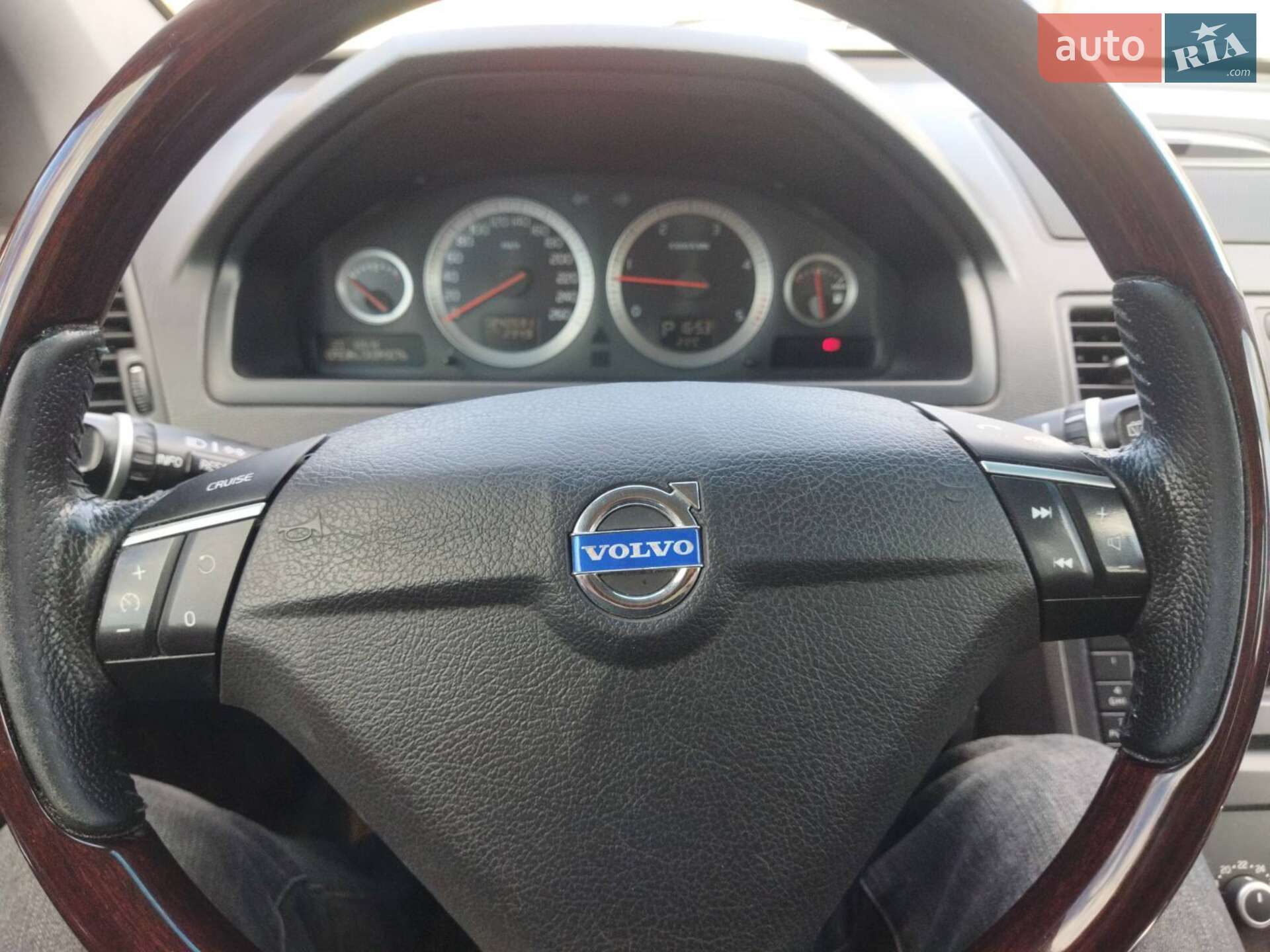 Volvo XC90 2013 VIN YV1CZ3056E1688370 фото оголошення 3 з 4