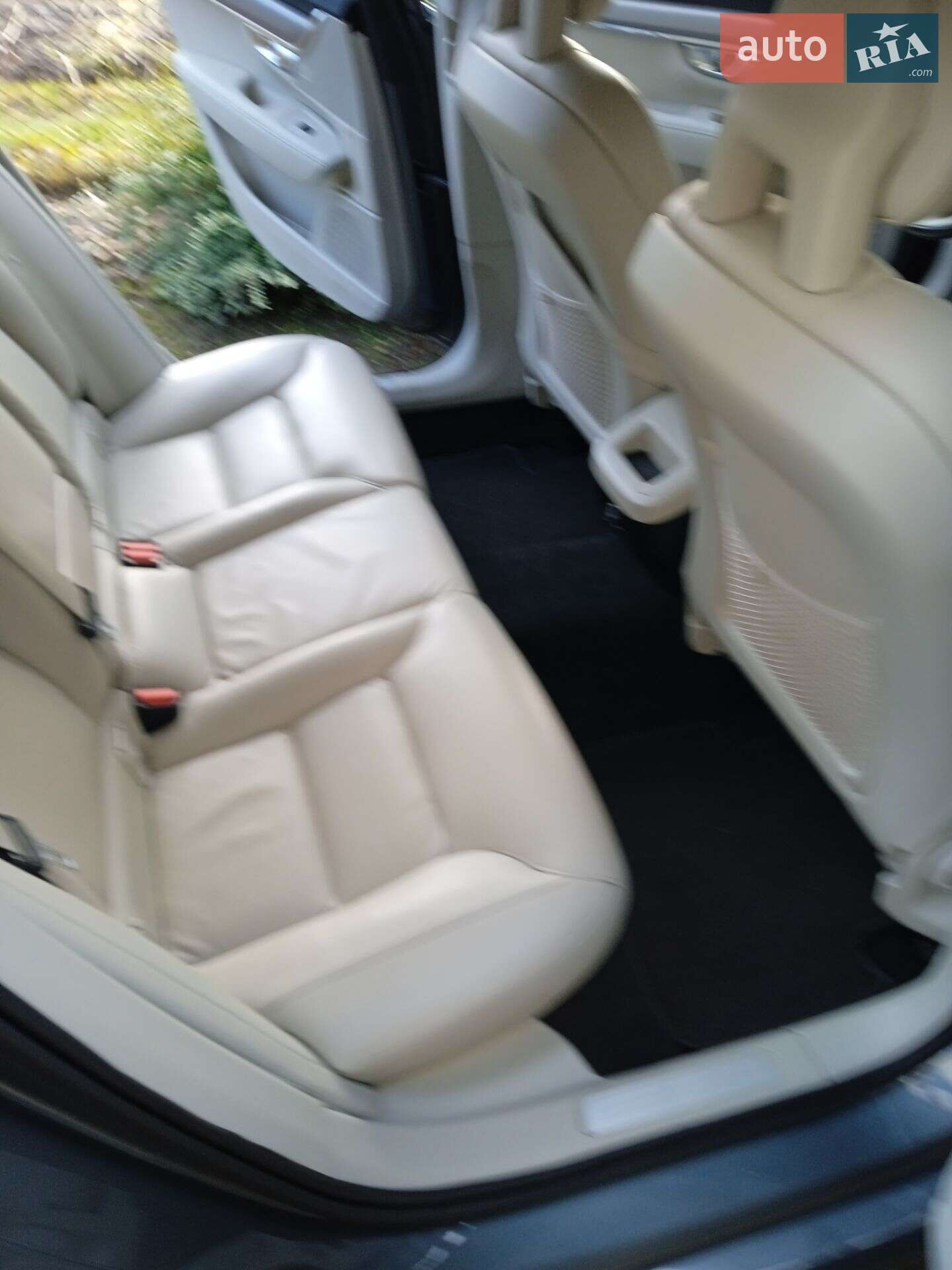 Volvo V90 2017 VIN YV1PW79B0J1053101 фото оголошення 7 з 9