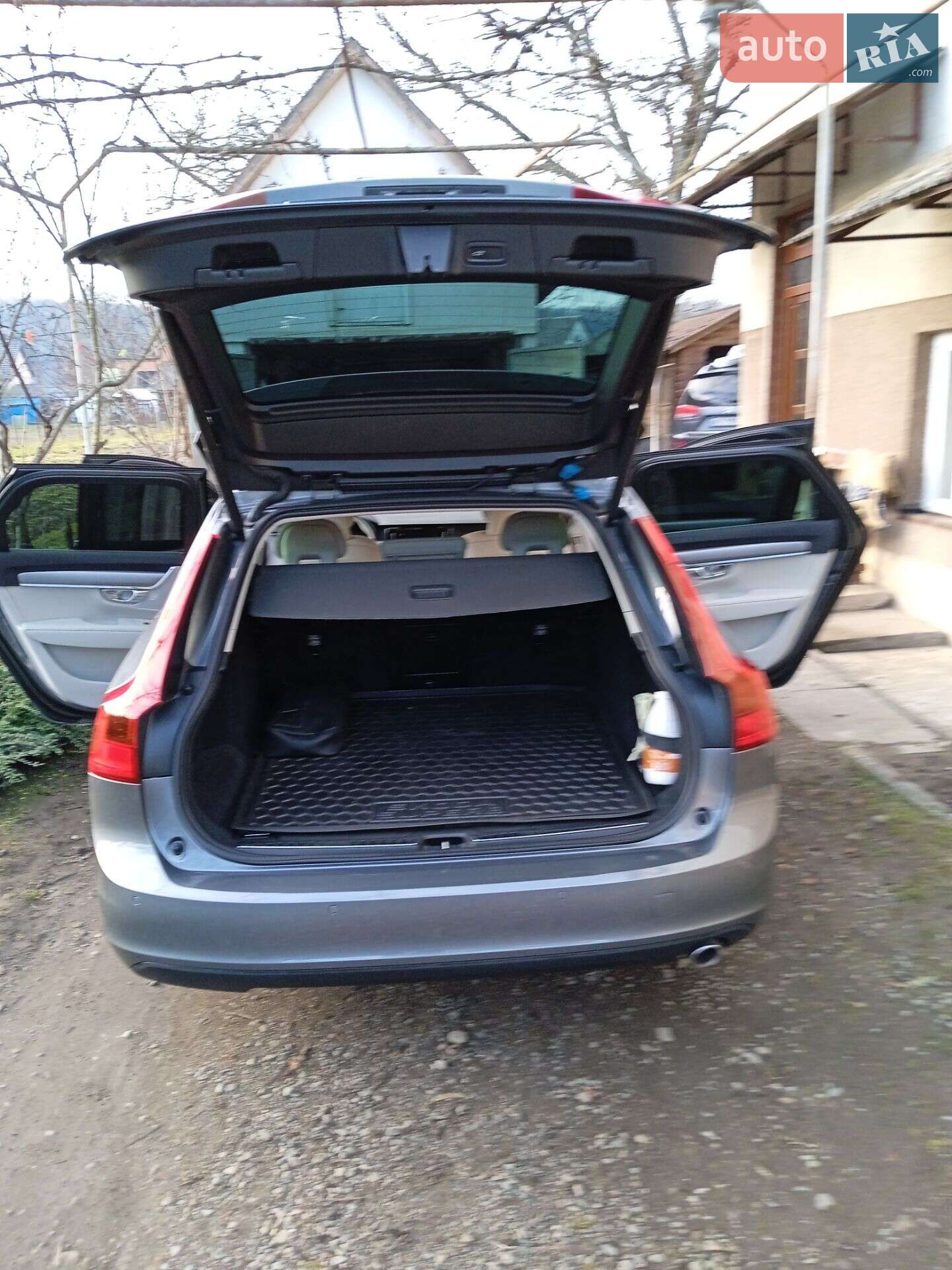 Volvo V90 2017 VIN YV1PW79B0J1053101 фото оголошення 6 з 9