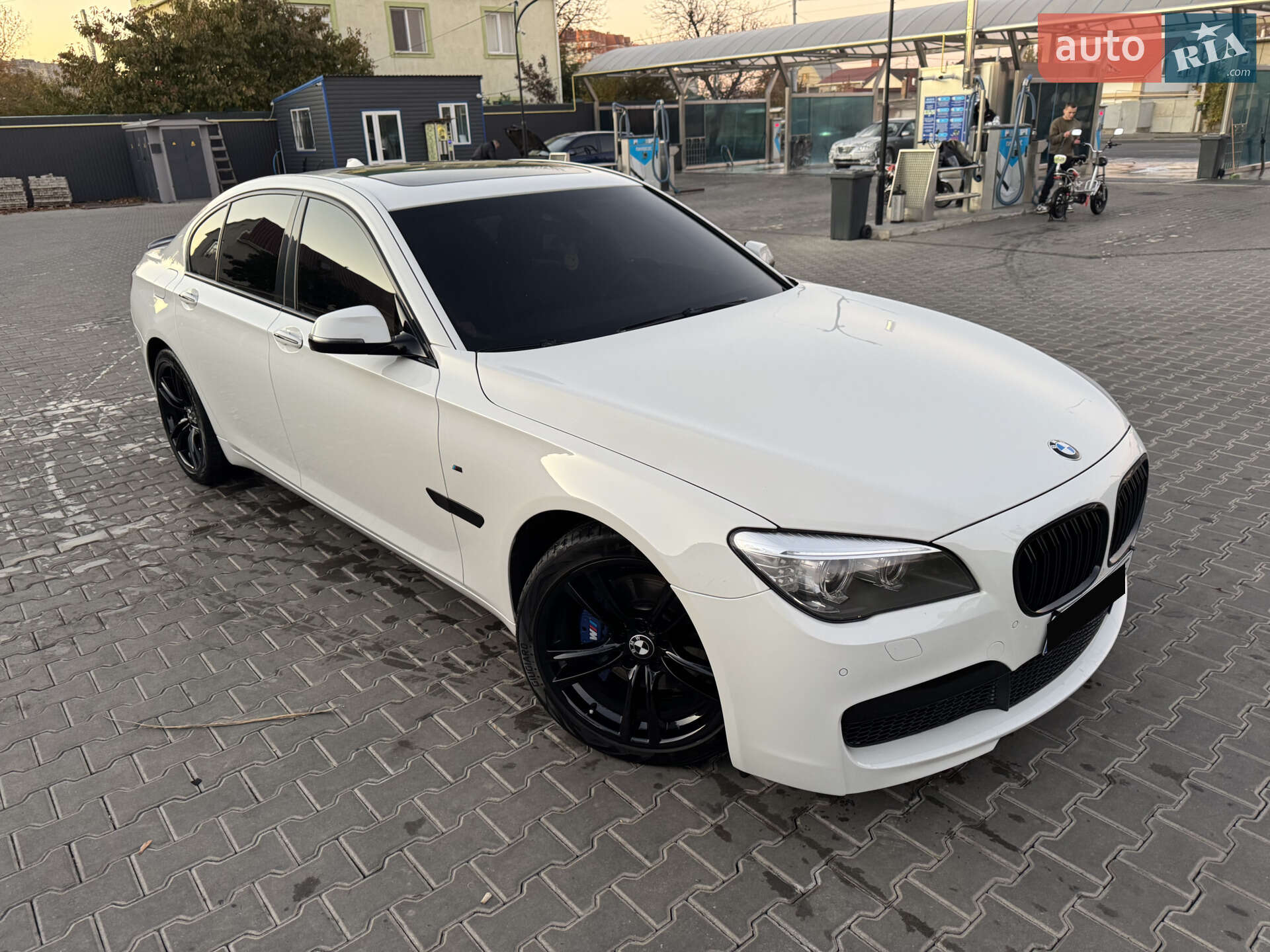 BMW 7 Series 2013 VIN WBAYA6C56DD143895 фото оголошення 16 з 68