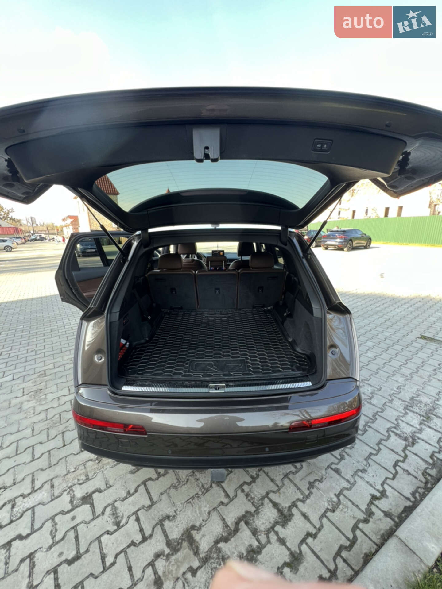 Audi Q7 2016 VIN WA1LAAF77HD012682 фото оголошення 14 з 21