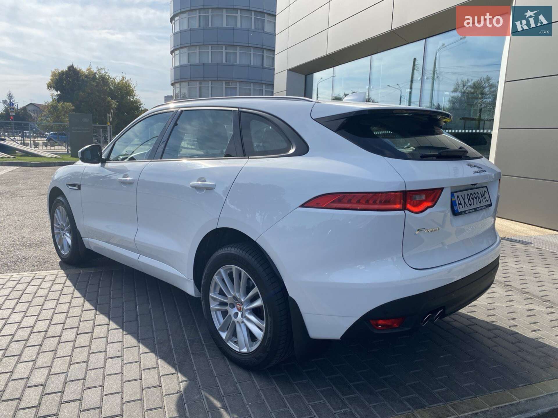 Jaguar F-Pace 2018 VIN SADCA2BNXJA239649 фото оголошення 2 з 16