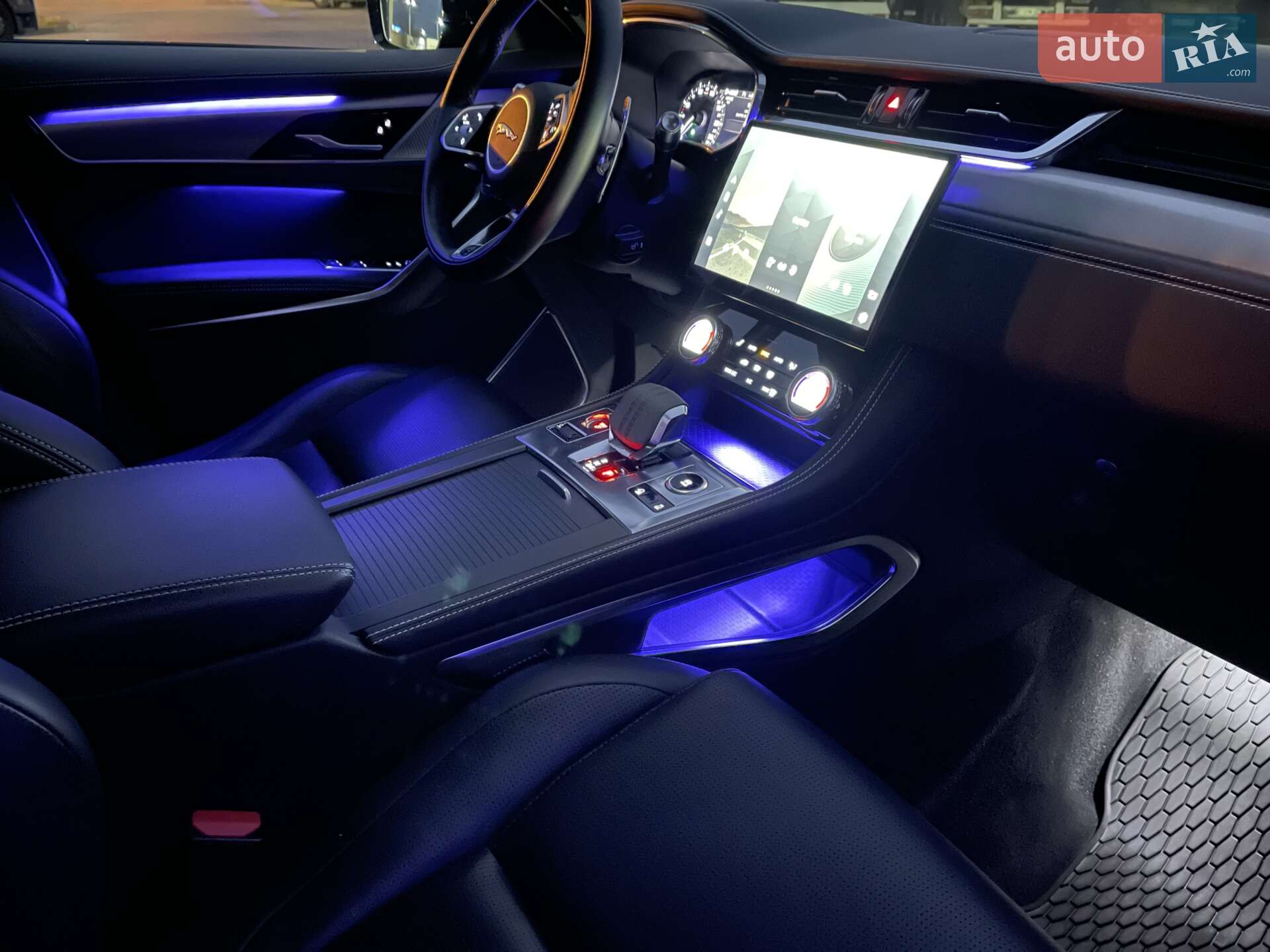 Jaguar F-Pace 2021 VIN SADCA2BX5NA689961 фото оголошення 8 з 13