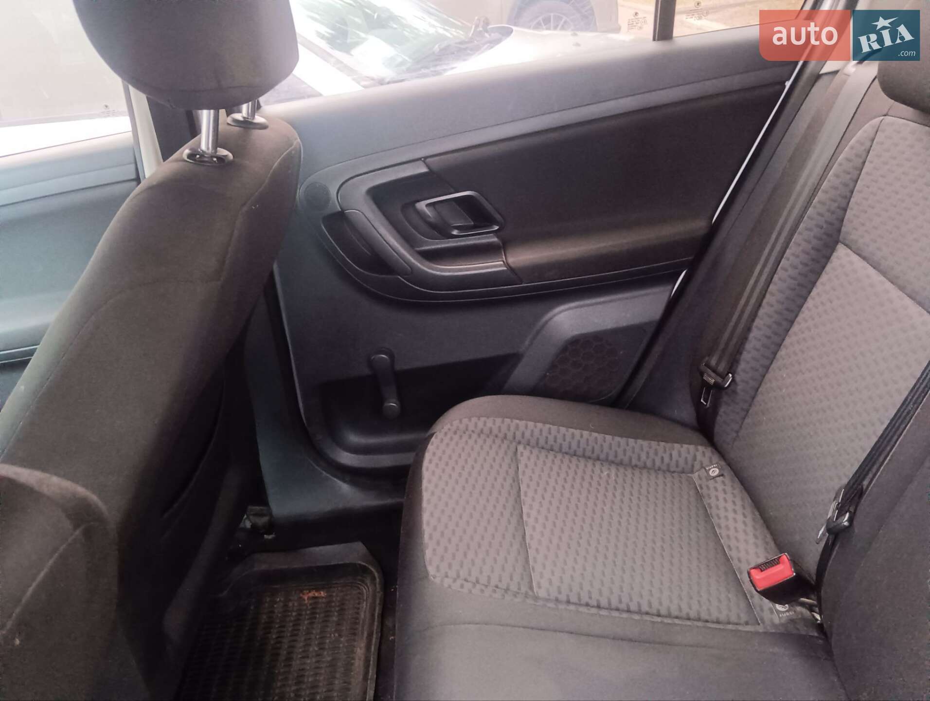 Skoda Fabia 2013 VIN TMBJC25J9EB500954 фото оголошення 2 з 10