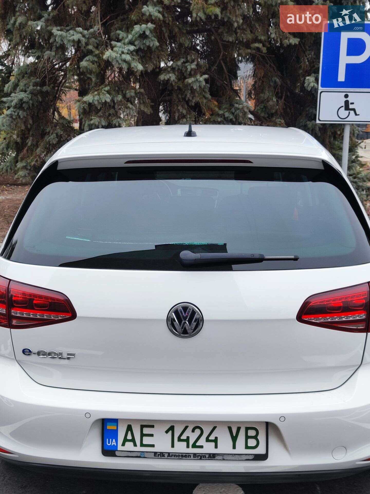 Volkswagen e-Golf 2015 VIN WVWZZZAUZFW906057 фото оголошення 9 з 16