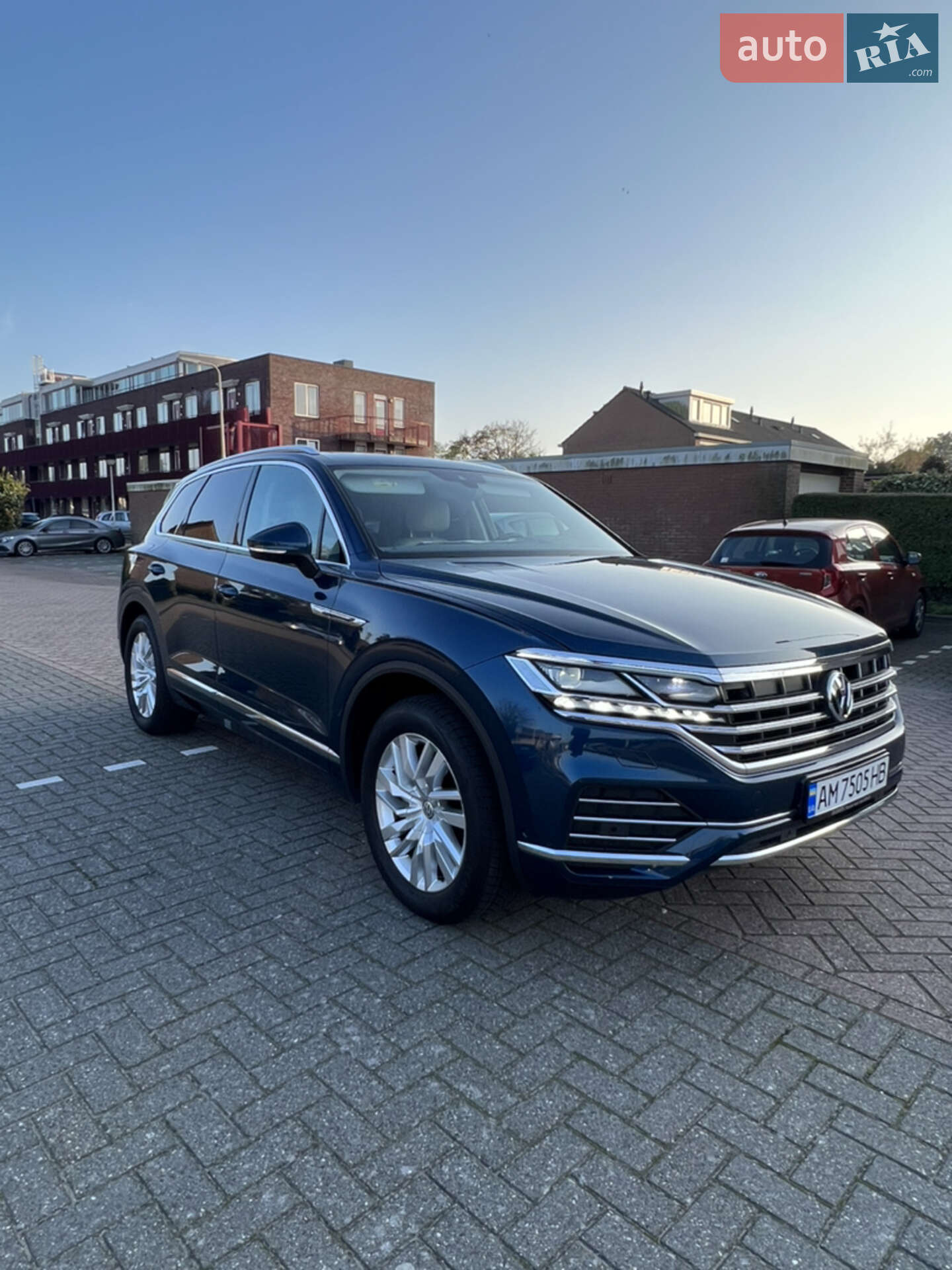 Volkswagen Touareg 2018 VIN WVGZZZCRZKD011878 фото оголошення 5 з 33