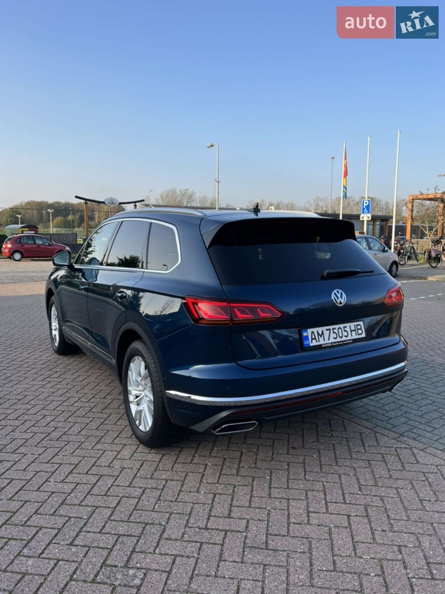 Volkswagen Touareg 2018 VIN WVGZZZCRZKD011878 фото оголошення 8 з 33
